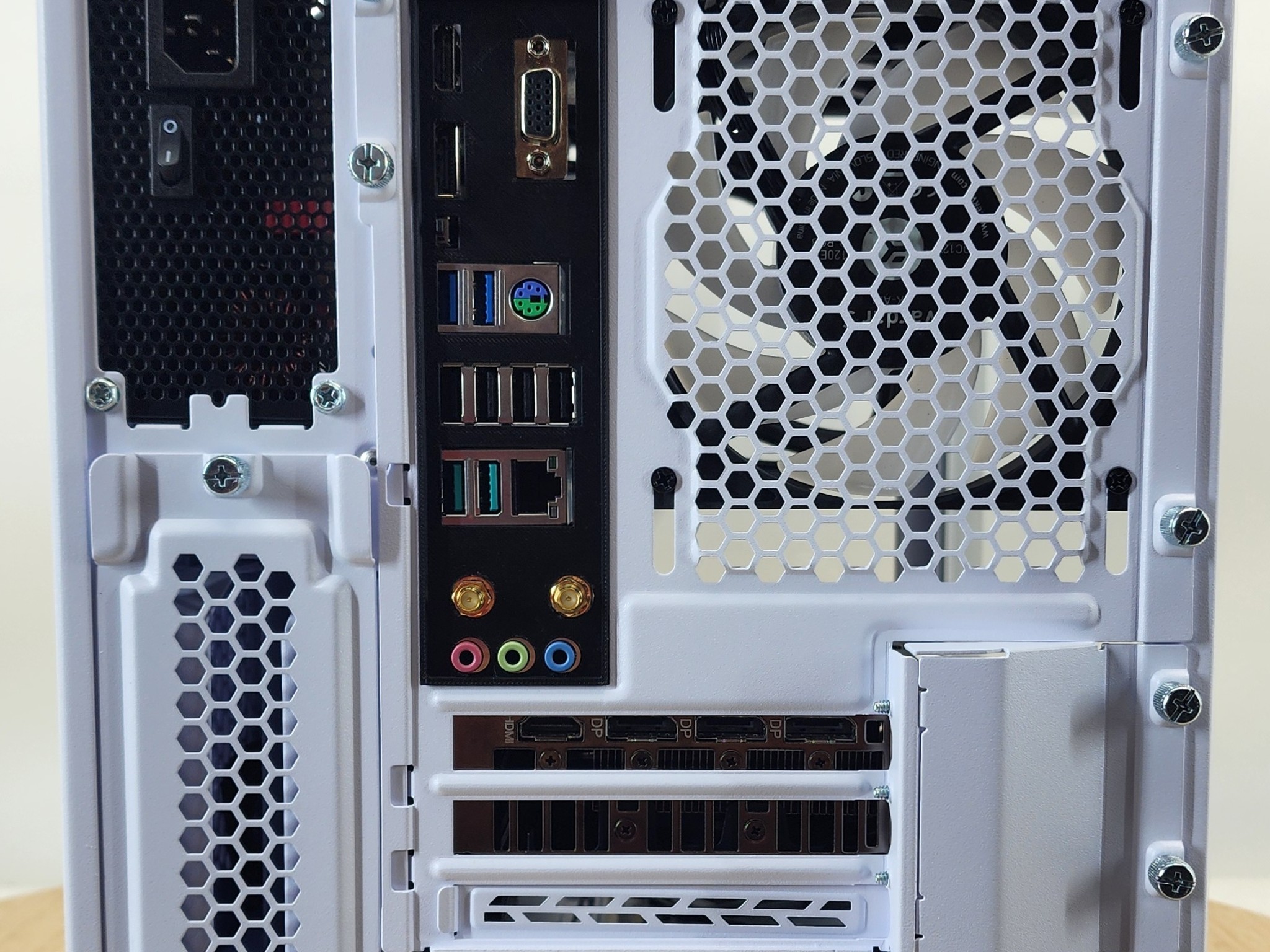 Gaming PC Ryzen 7 7700X 16GB RAM 1TB SSD RTX 5060 Ti 16GB Windows 11 Computer
