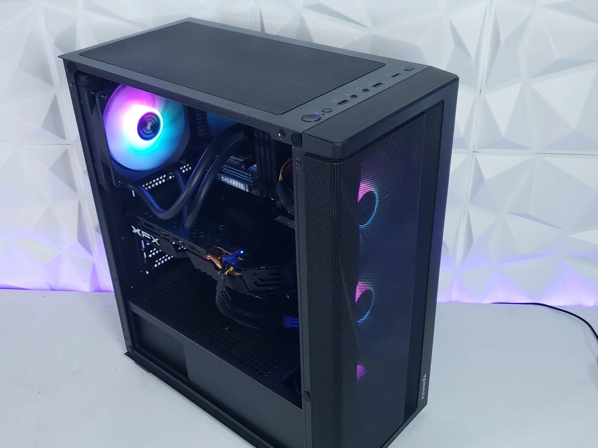 ✨ Liquid-Cooled 8-Core PC | FX-8120/RX 580✨