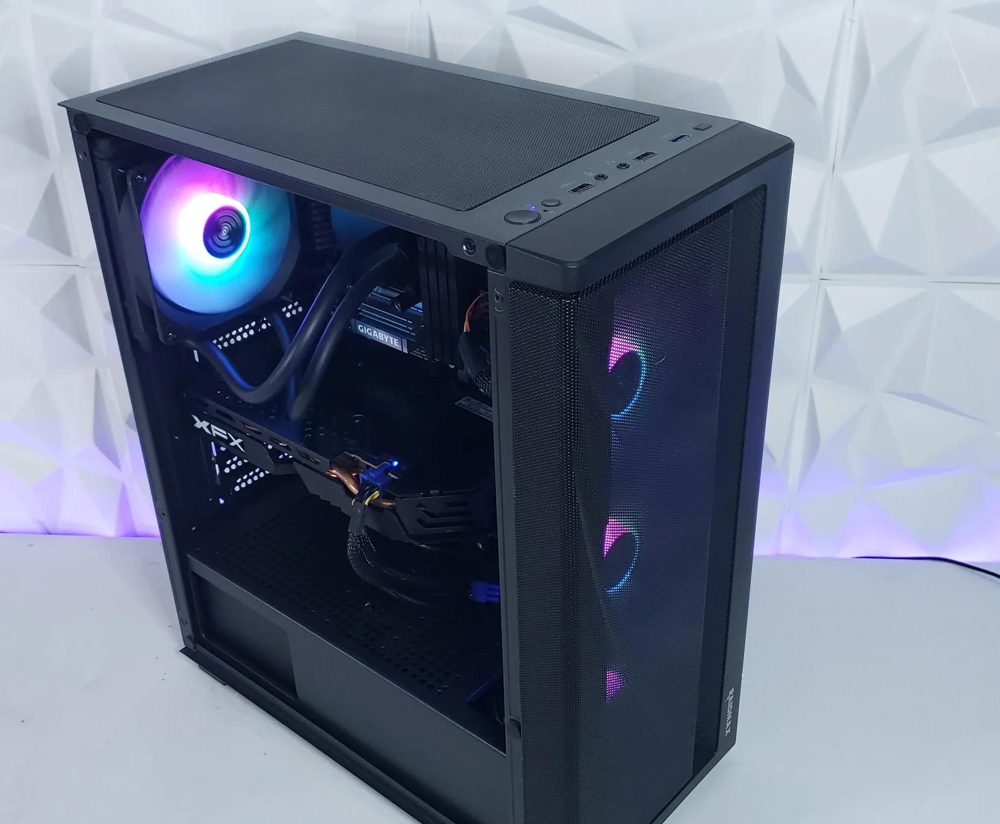 ✨ Liquid-Cooled 8-Core PC | FX-8120/RX 580✨
