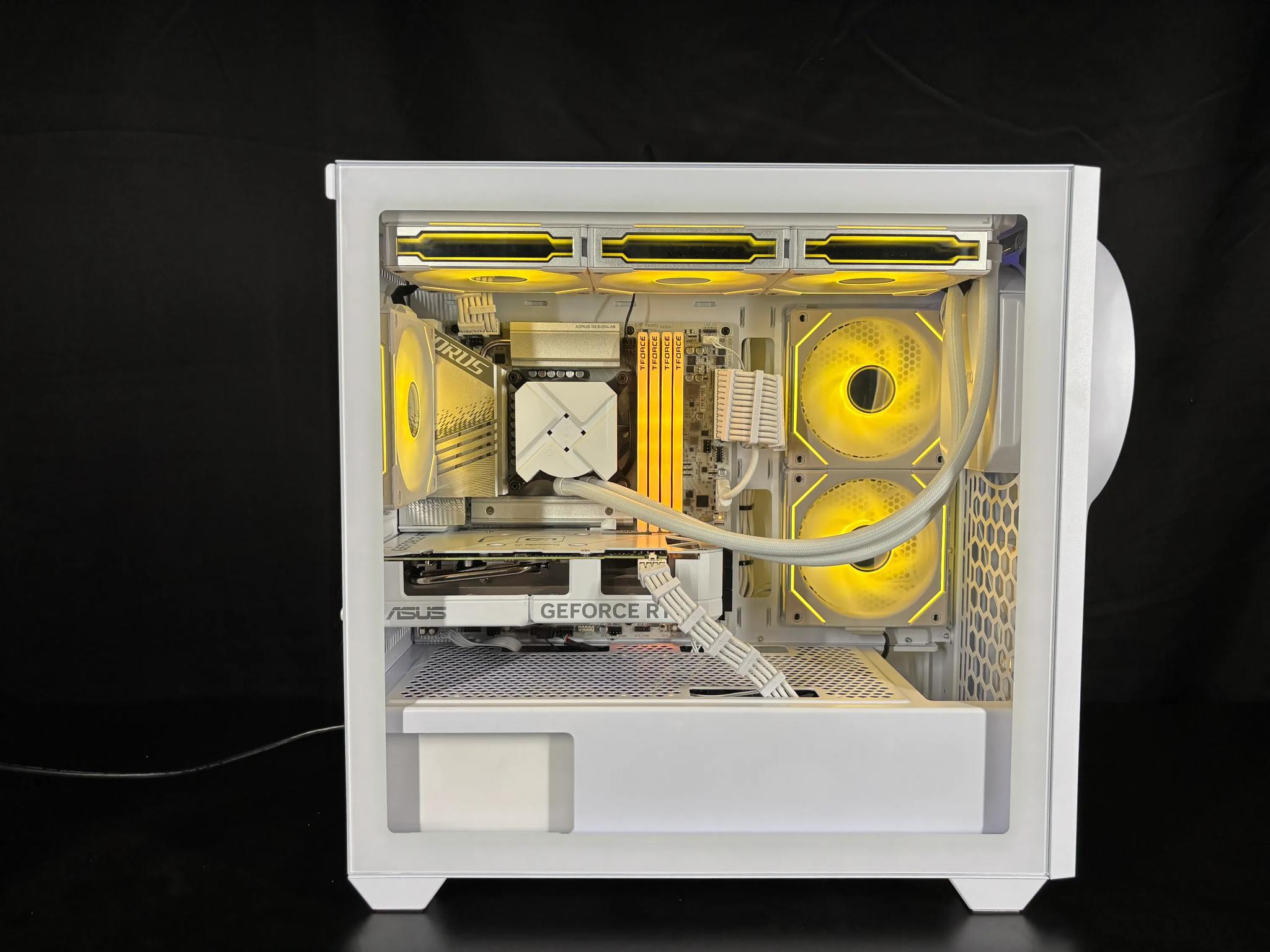 🌞 Sunbyte 🌞 Gaming PC  RTX 4060 12GB✨i5-13400F✨32GB DDR5✨1T M.2✨Including Figure Blind Box