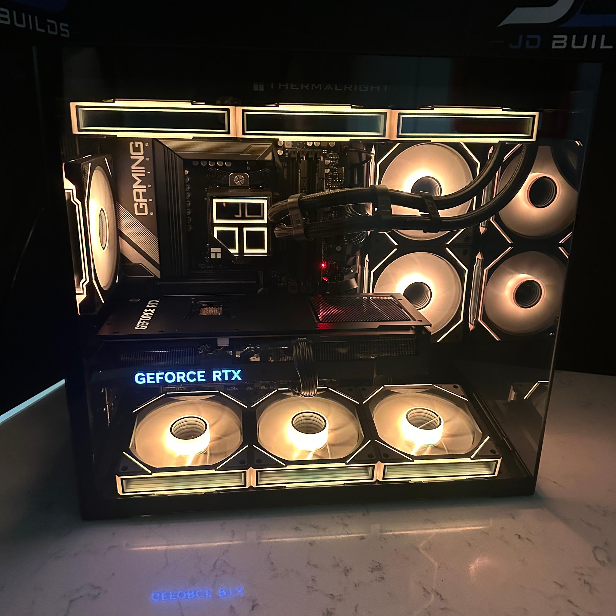 Ryzen 7 9700X / RTX 5070 Ti 16GB - O11 Dynamic Mini V2 Mid-Tower Black, 1TB M.2, 512GB M.2, 4TB SATA