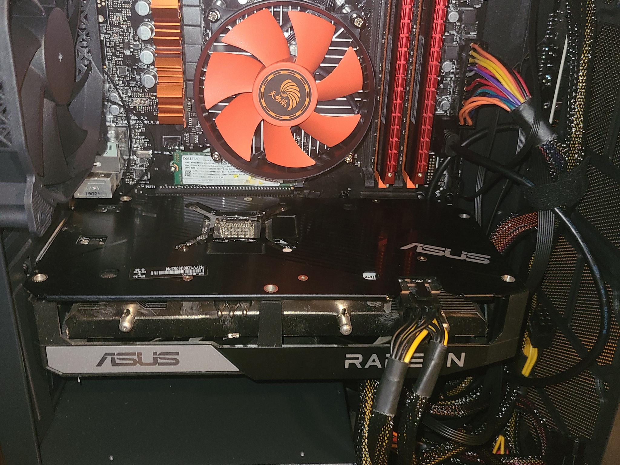 M-atx i7 8700/16gb ddr4/rx 6600