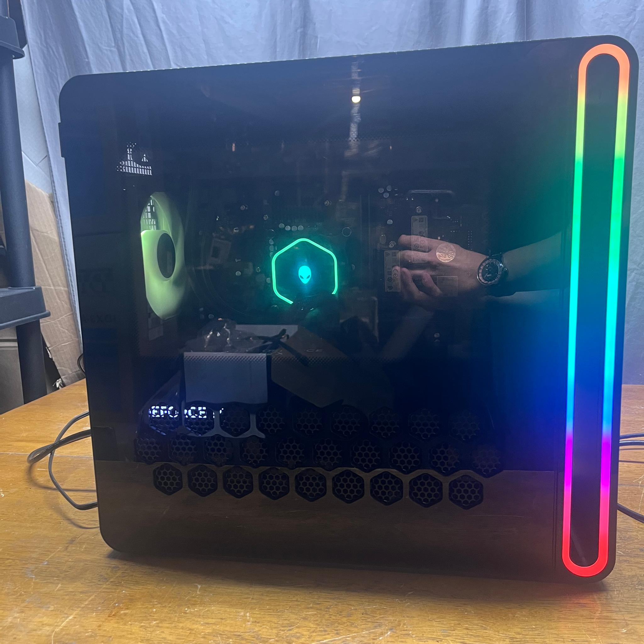 RTX 4090 | i9 14900KF | 32GB RAM | Alienware R16 Gaming and productivity PC