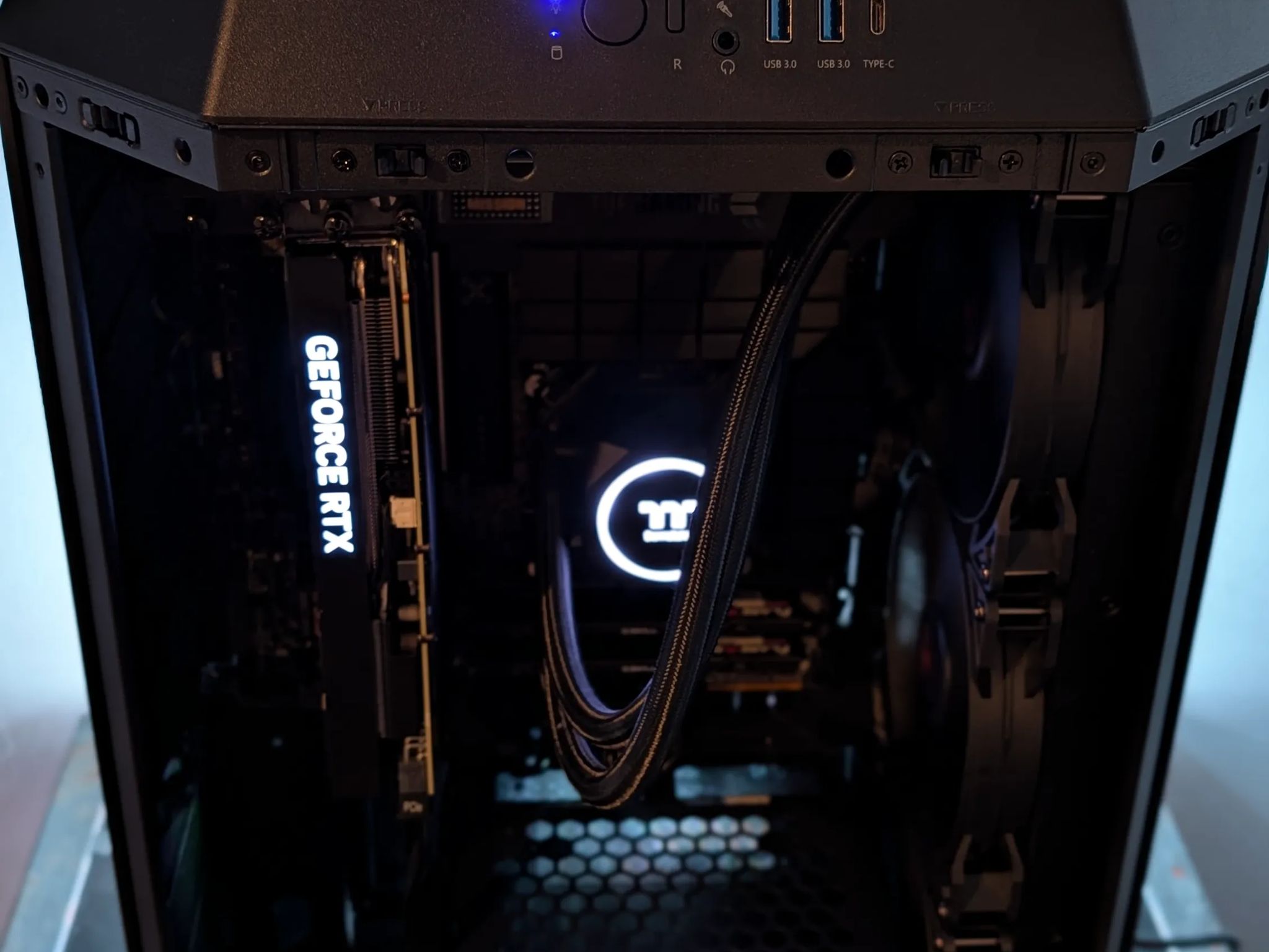 I5 13600KF | RTX 4060ti | 32gb Ram | BLACKOUT GAMING PC!
