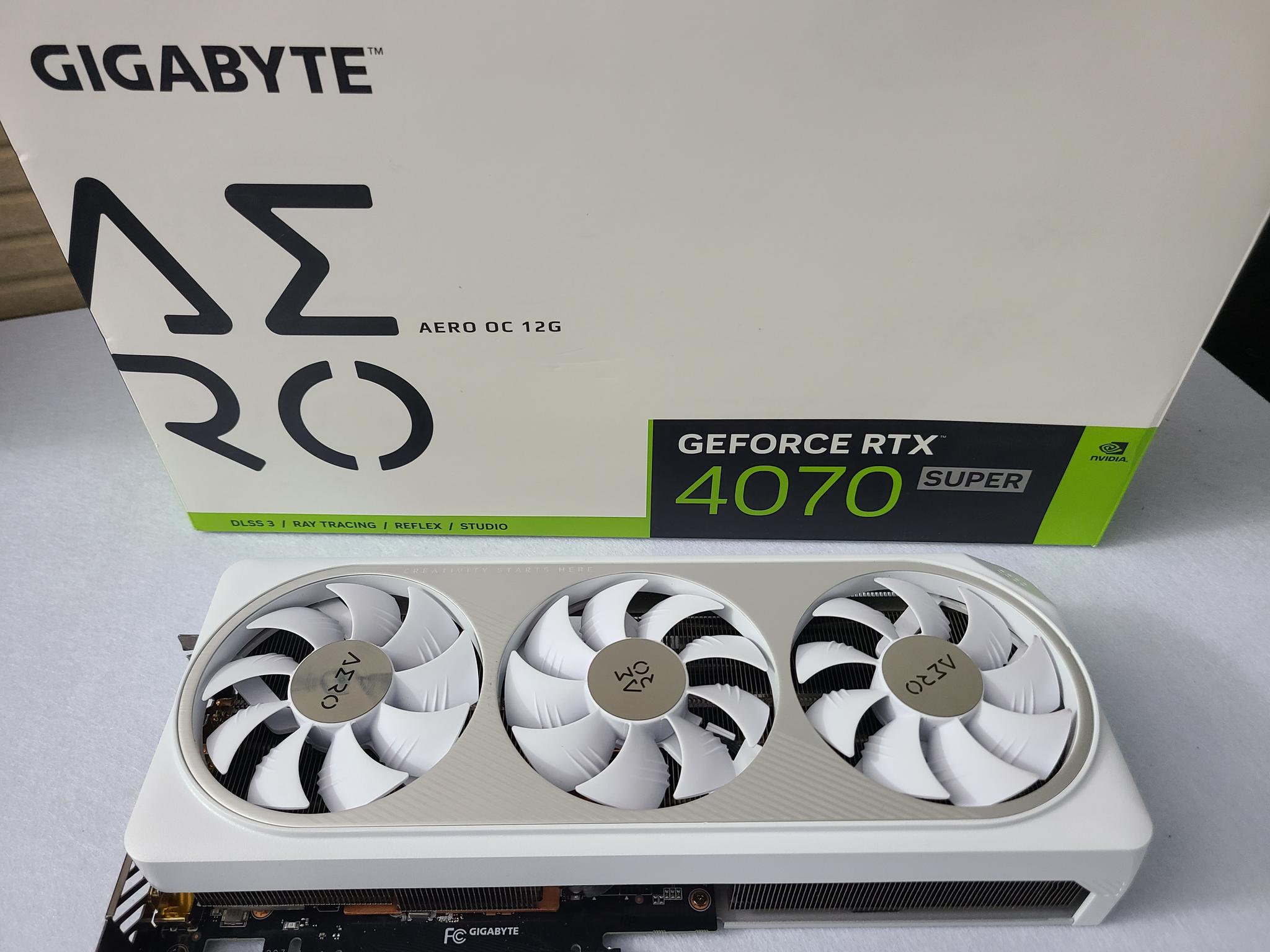 GIGABYTE AERO OC GeForce RTX 4070 SUPER (White)
