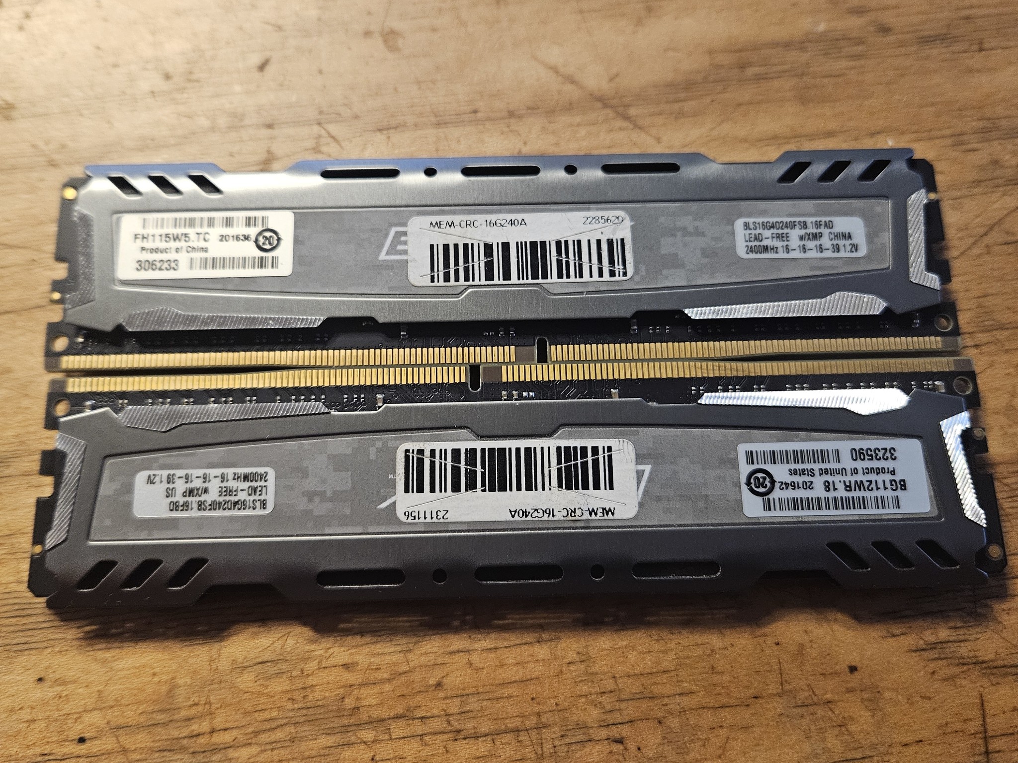 Crucial ballistix 32gb 2400mhz ddr4