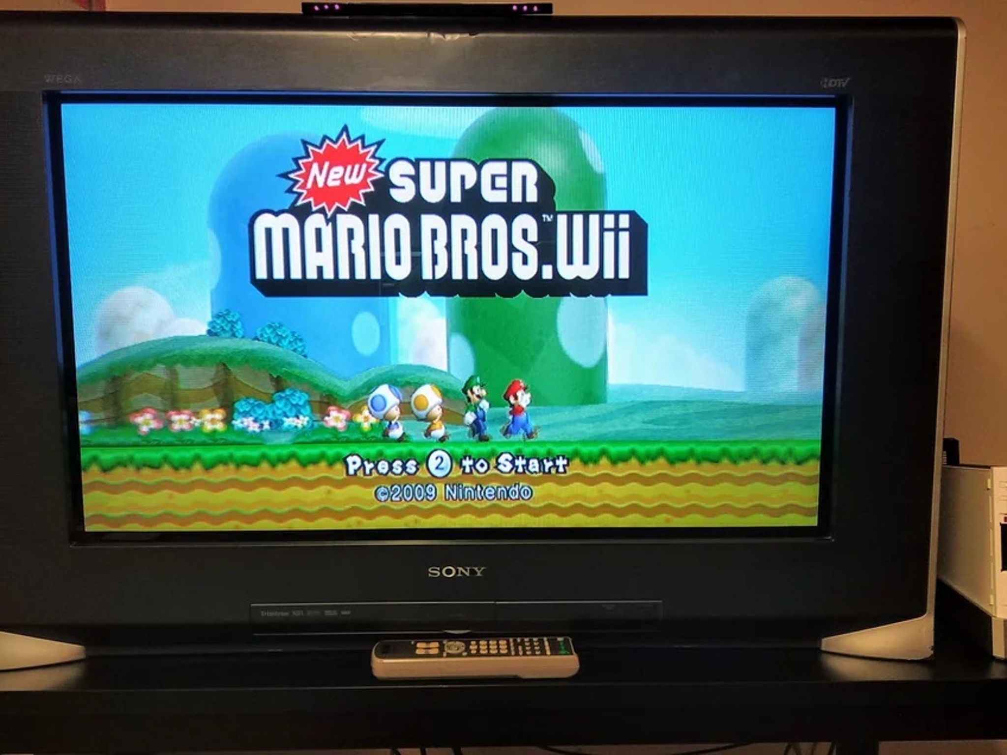 Nintendo Wii Console 1tb w/ Cords & Controllers