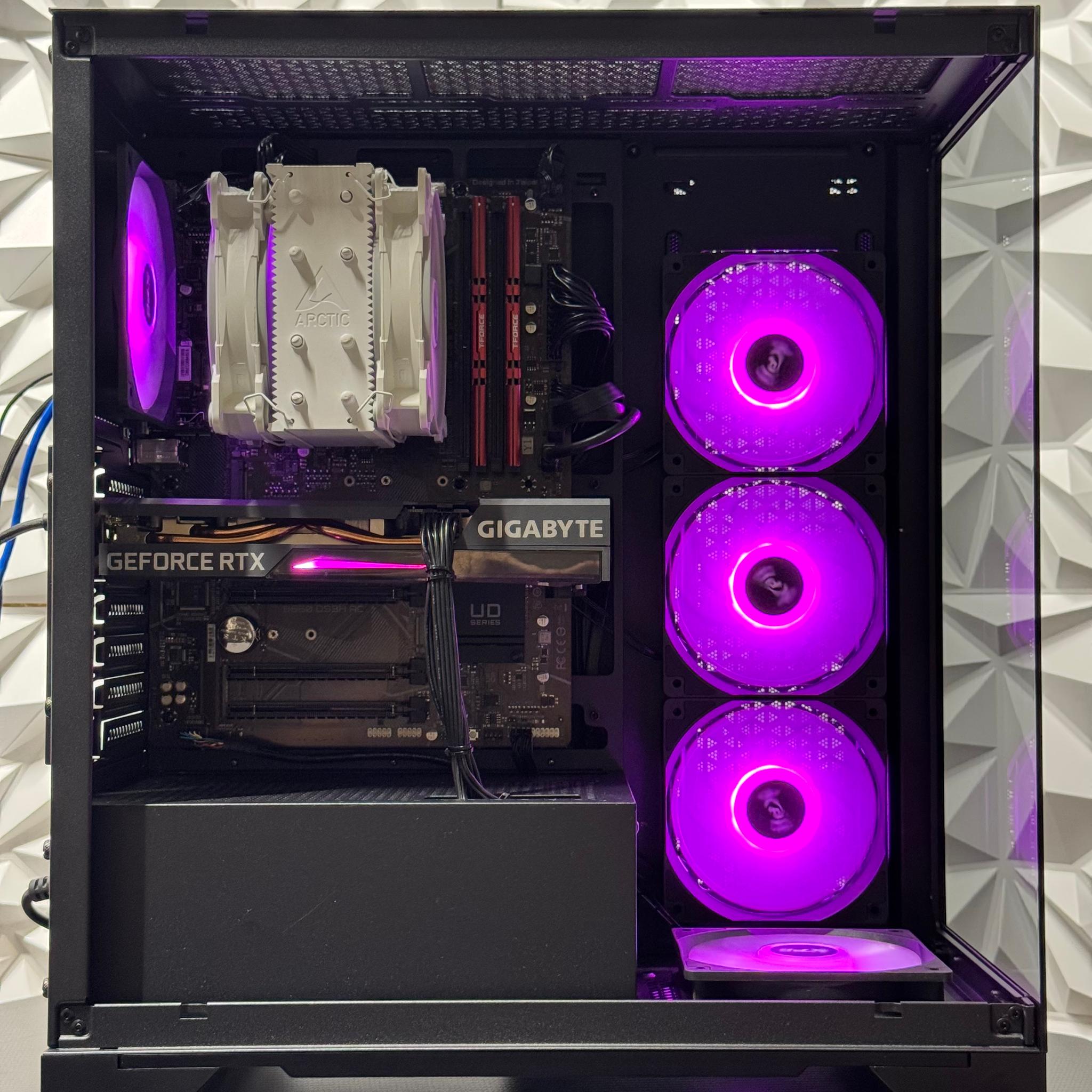 i7-11700F / RTX 3060 Ti / 32GB Ram / 256GB SSD + 2TB HDD / 600w power supply