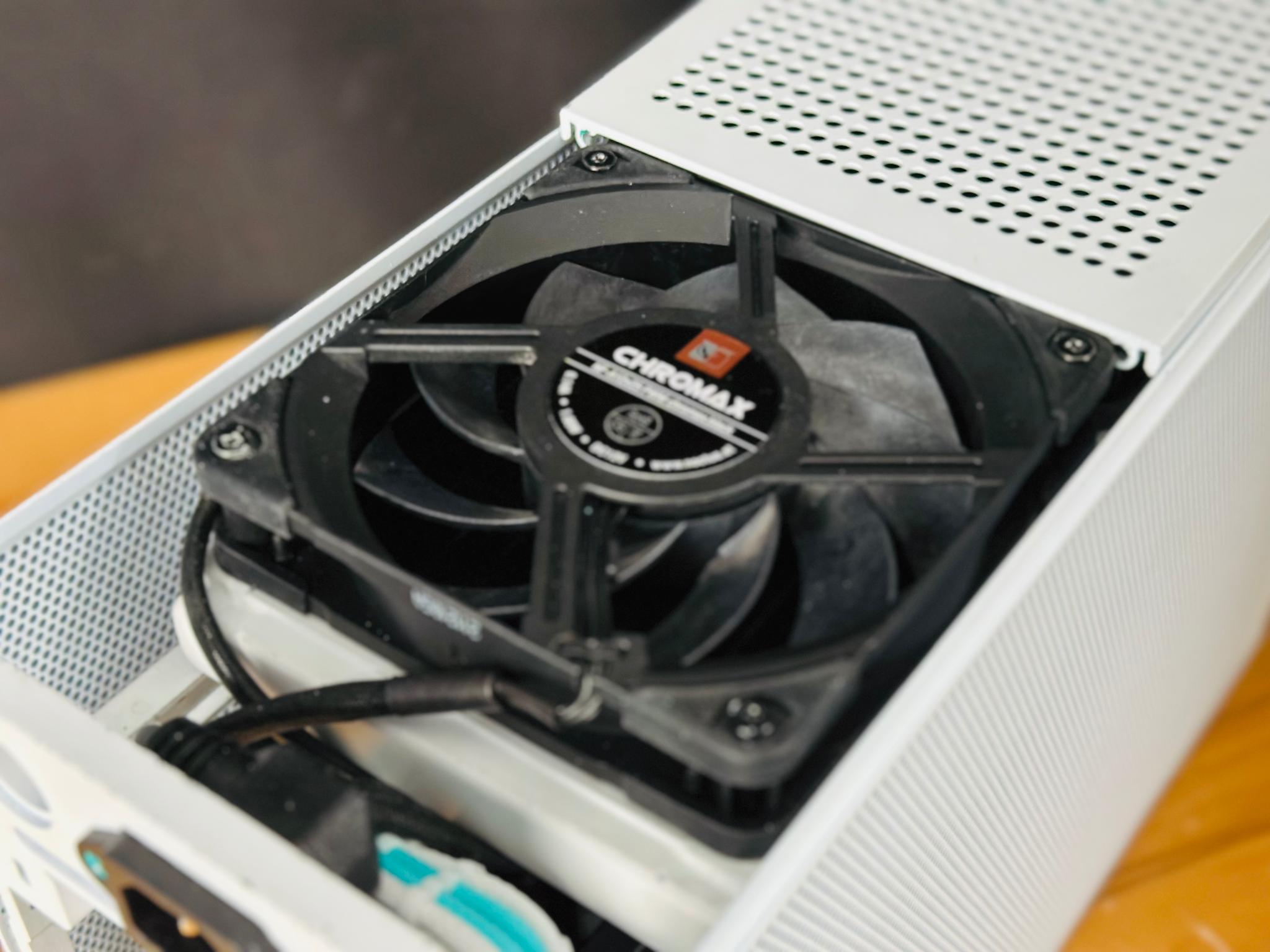 “Zephyr” | ITX Competition Loop | 1 of 1