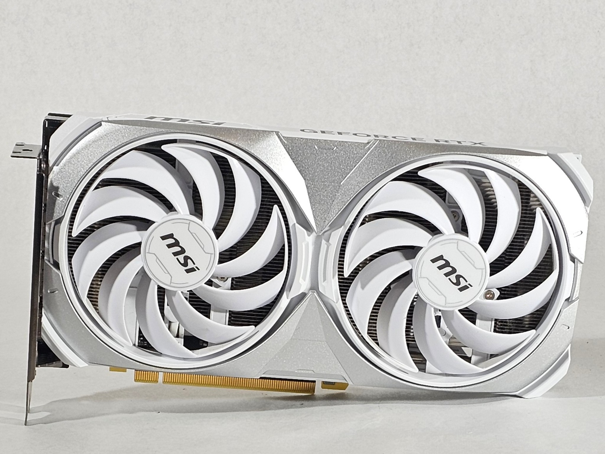 RTX 4070 WHITE MSI 12GB