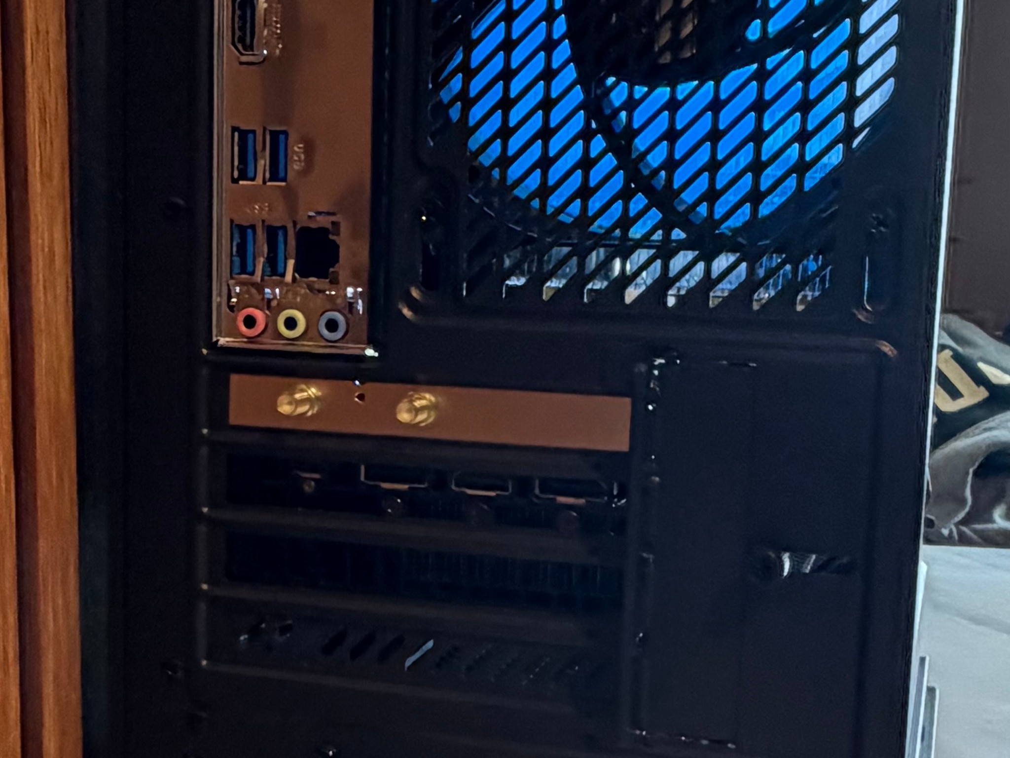 RTX 2070 | RYZEN 5 3600 | 16GB DDR4 | 500GB SSD | 550W PSU | Windows 11 pro