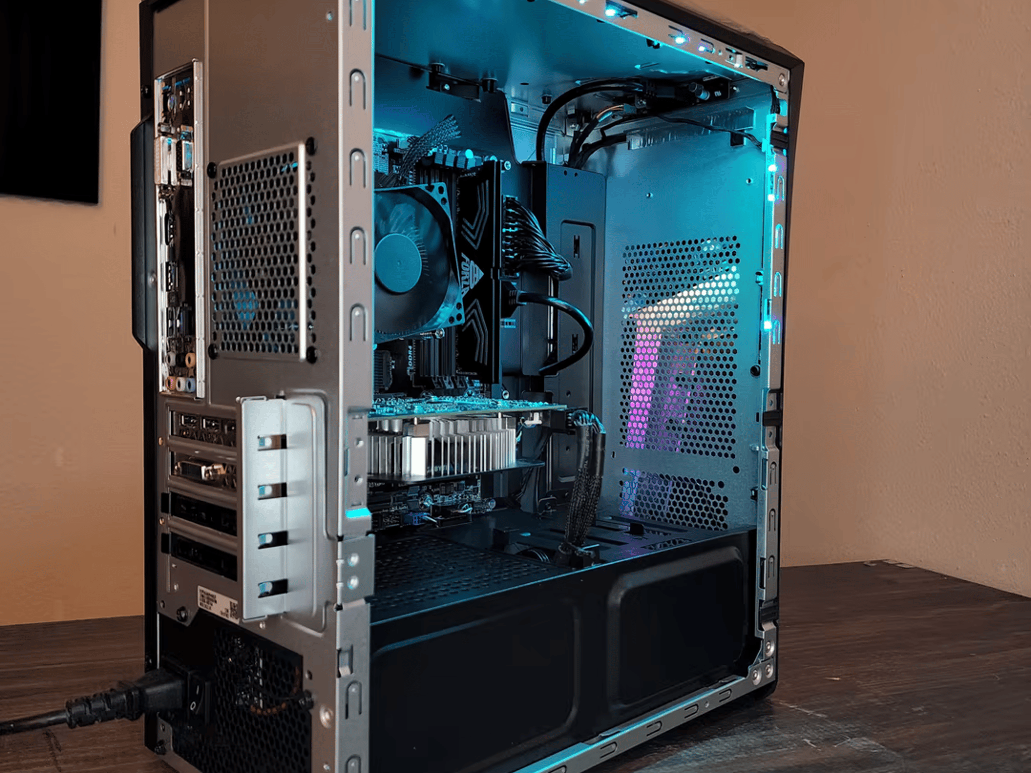 Intel Core i5 6500 // Nvidia GeForce GTX 1060 // NEO Forza 8GB 3000MHz