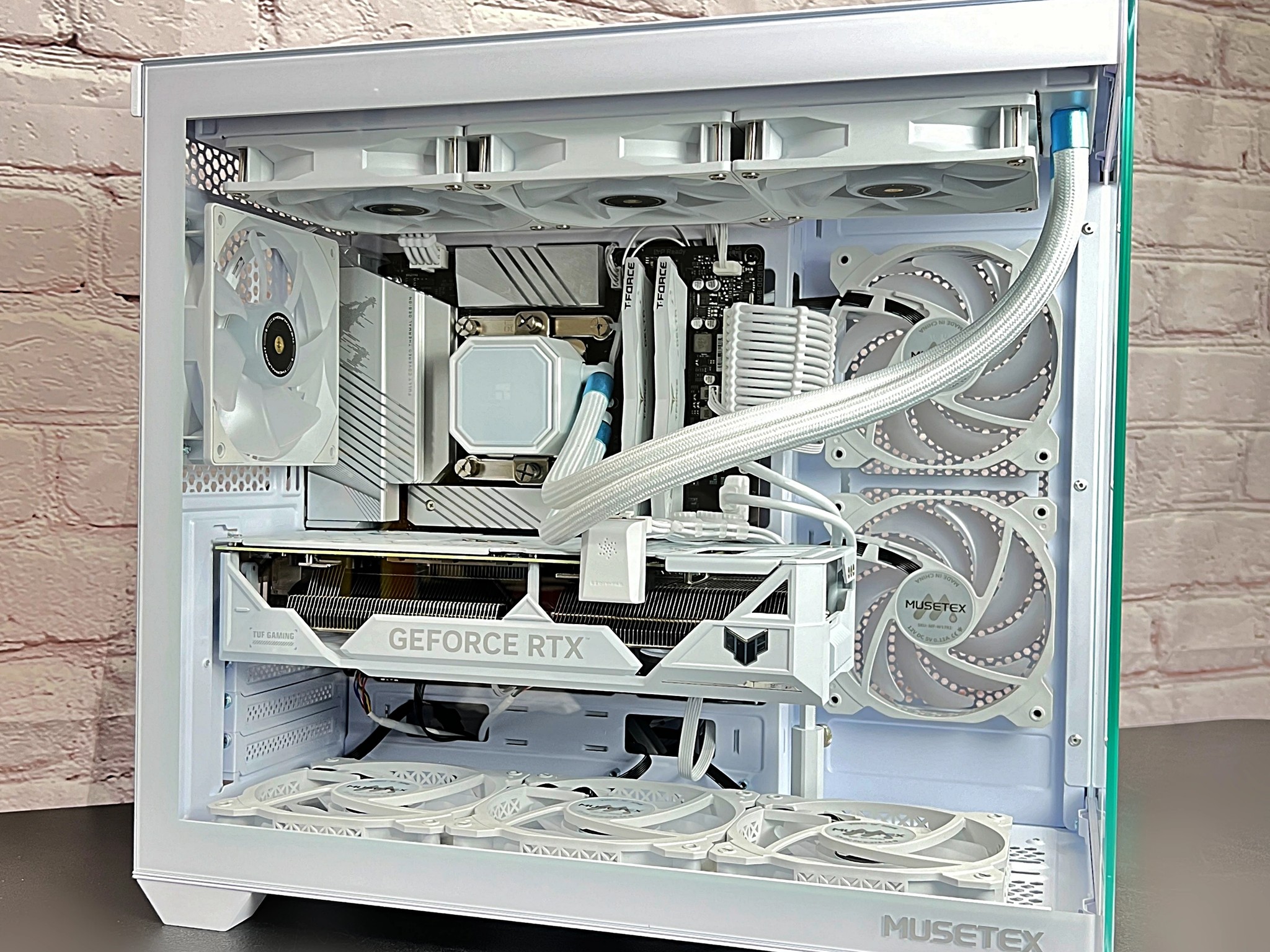 Intel i7 13700K RTX 4070 TI 32GB DDR5 RAM 2TB M.2 WIFI 6E/Bluetooth Win 11 Pro Gaming PC