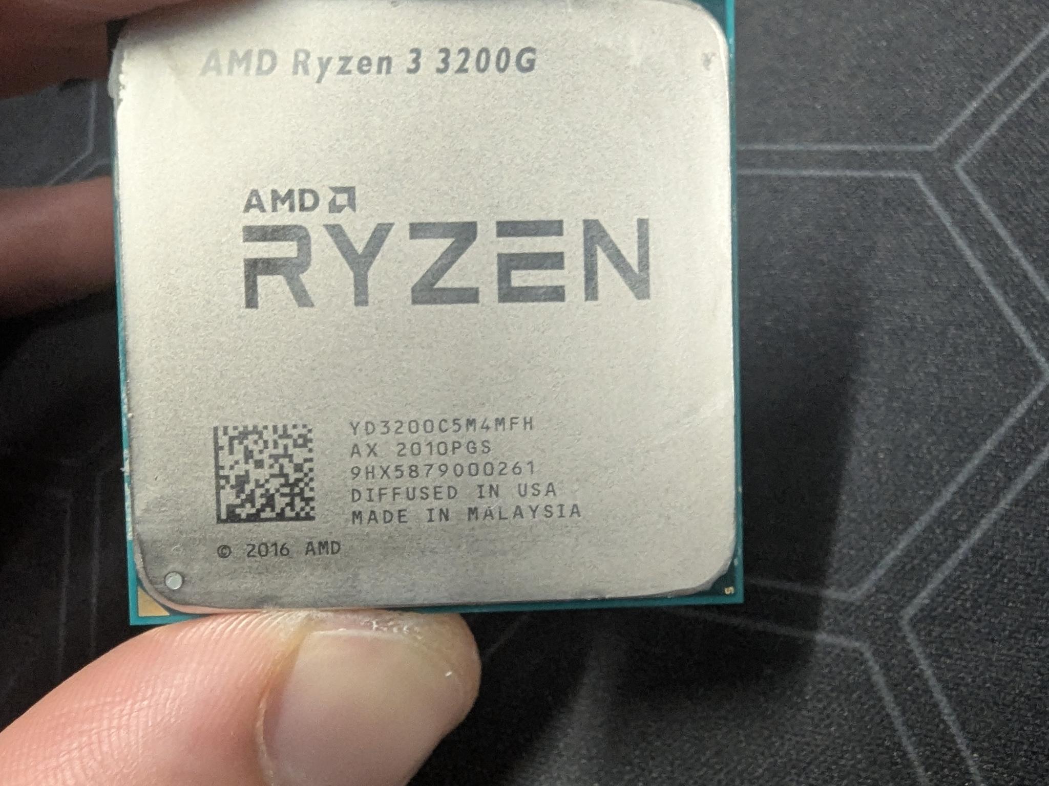 AMD Ryzen 3 3200G with stock cooler