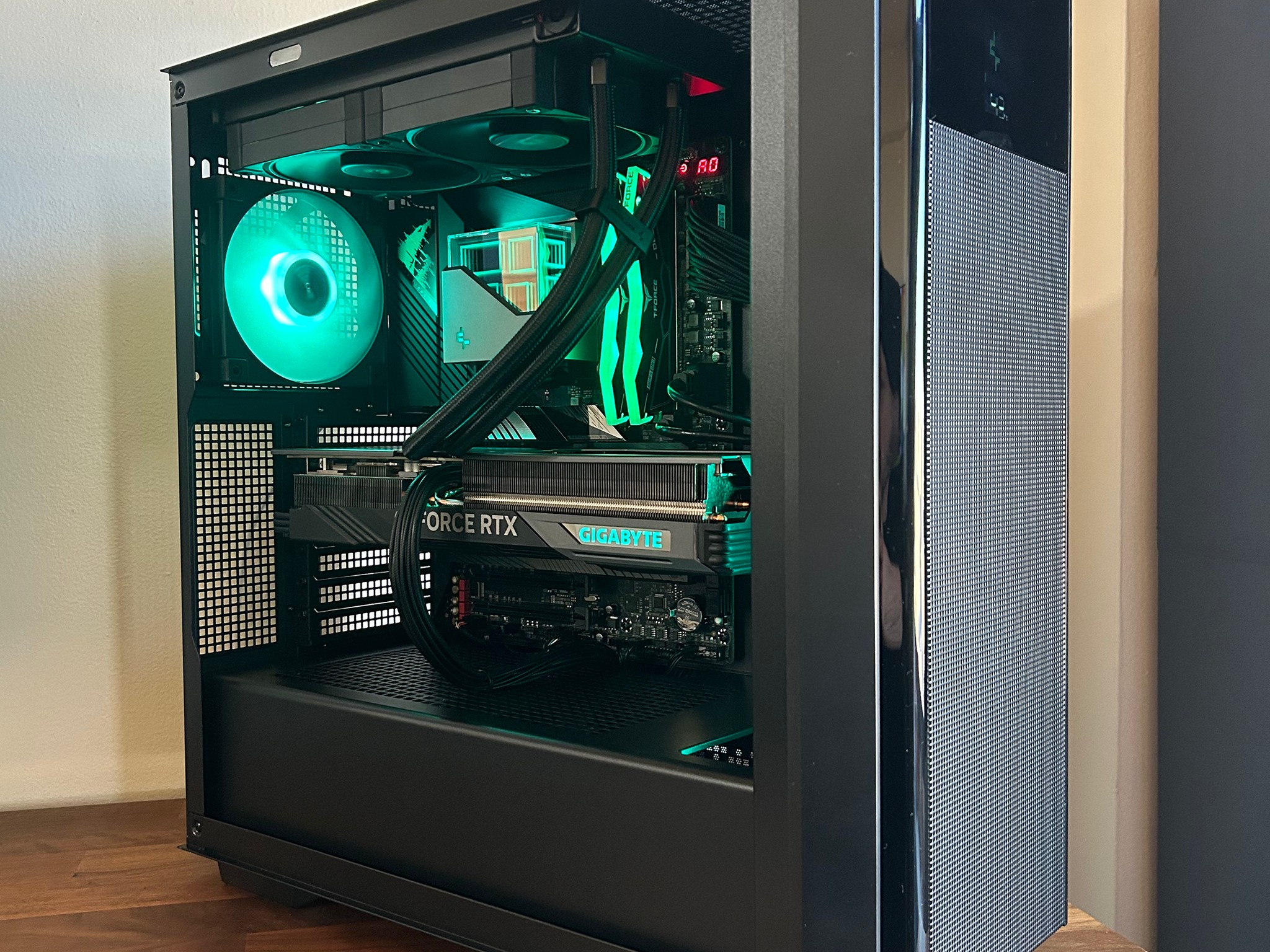 RTX 4070ti | Intel i9 12900K | 32GB DDR5 | The Digital Hero V3