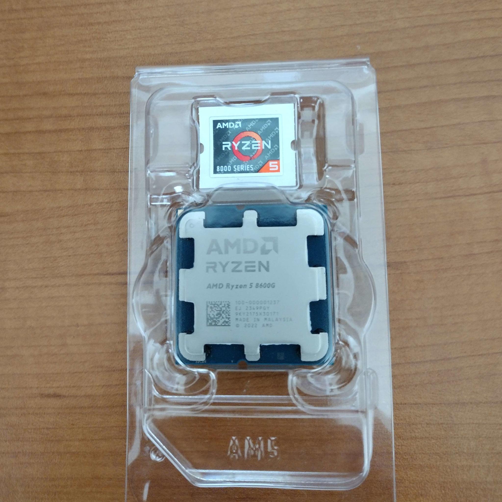 Ryzen 5 8600G NO COOLER JUST CPU USED LIKE NEW AM5 CPU 4.3 GHz Base Clock AMD Radeon™ 760M Graphics