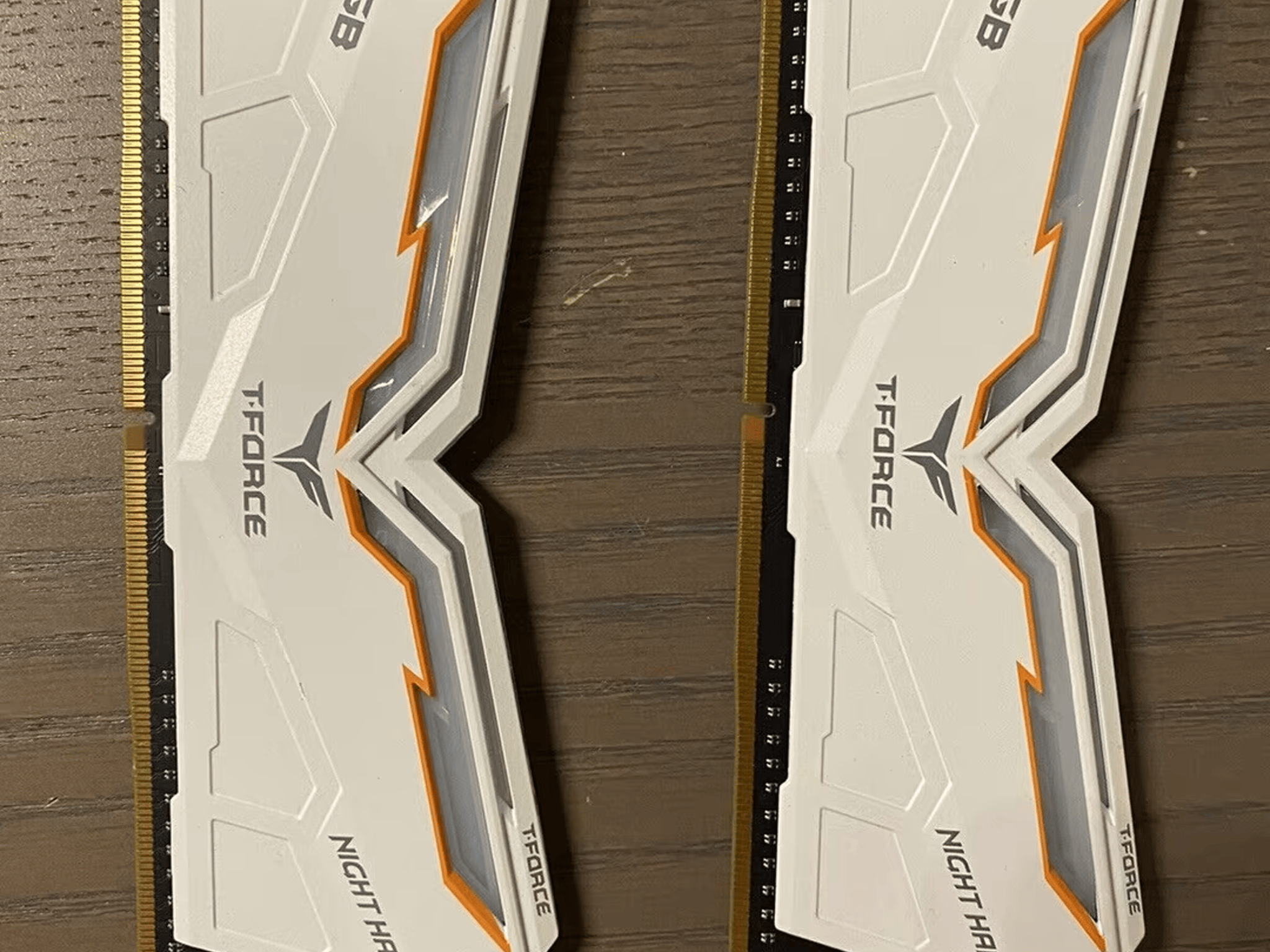 UNTESTED TeamForce NightHawk White RGB RAM 16GB 8X2 3200 MHZ UNTESTED LIQUDATION