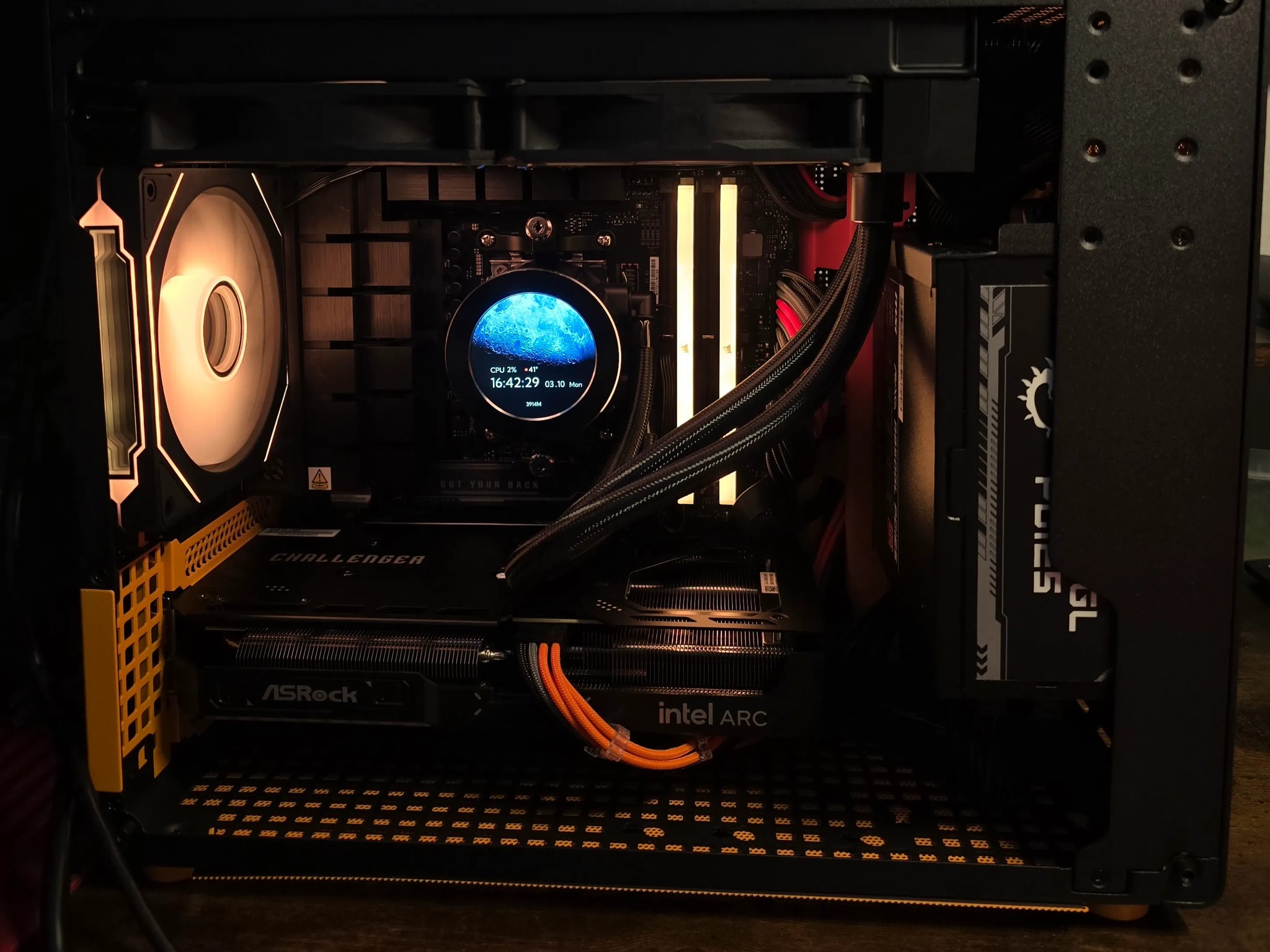 "Orange Ghost" (Clyde), Ryzen 9600x, Intel Arc B580, 32GB DDR5