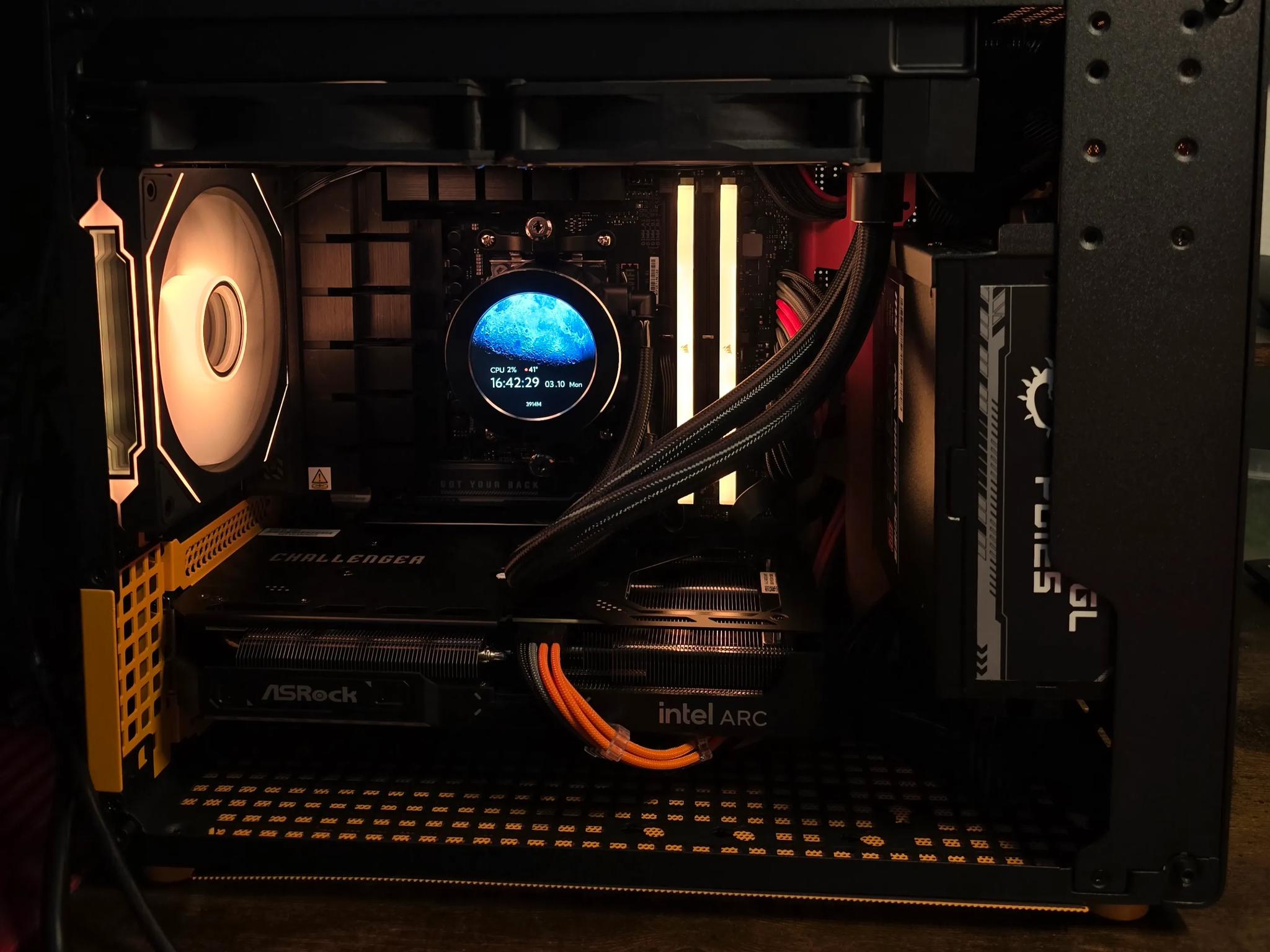 "Orange Ghost" (Clyde), Ryzen 9600x, Intel Arc B580, 32GB DDR5