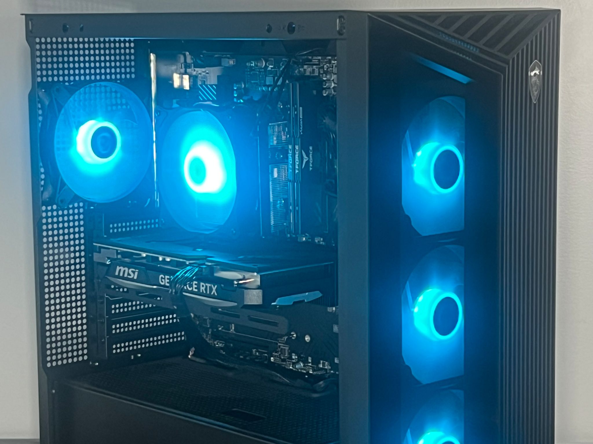 Shield • 4070 Super • Ryzen 7 7700 • 1TB Storage