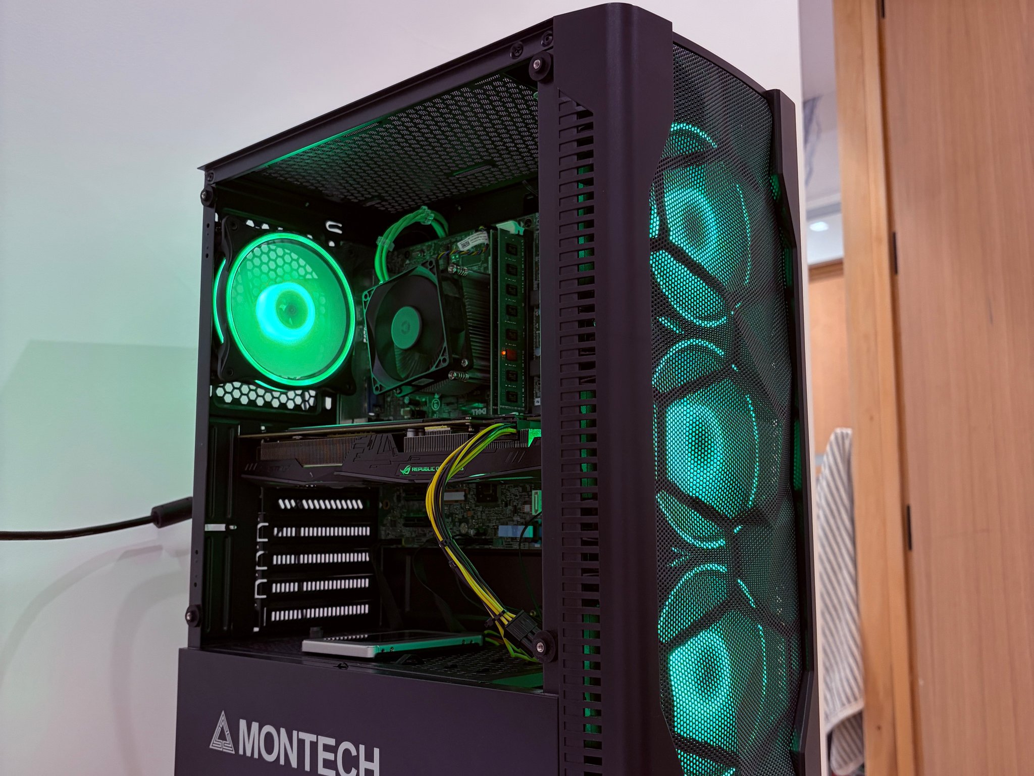 💚 Custom RGB Gaming PC | i5-4570 • GTX 1060 6GB • 16GB RAM • 2TB SSD 💚