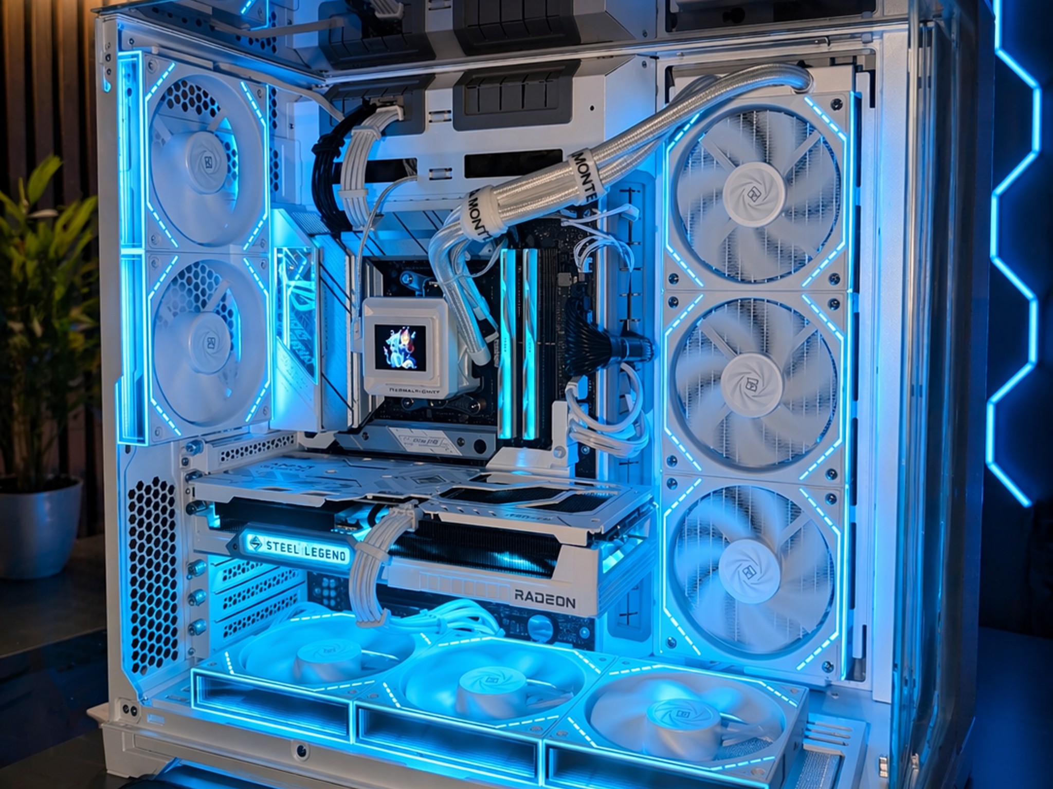Ryzen 5 7500f / 9060xt (16gb) / 32gb 6000mhz RAM / 1tb ssd
