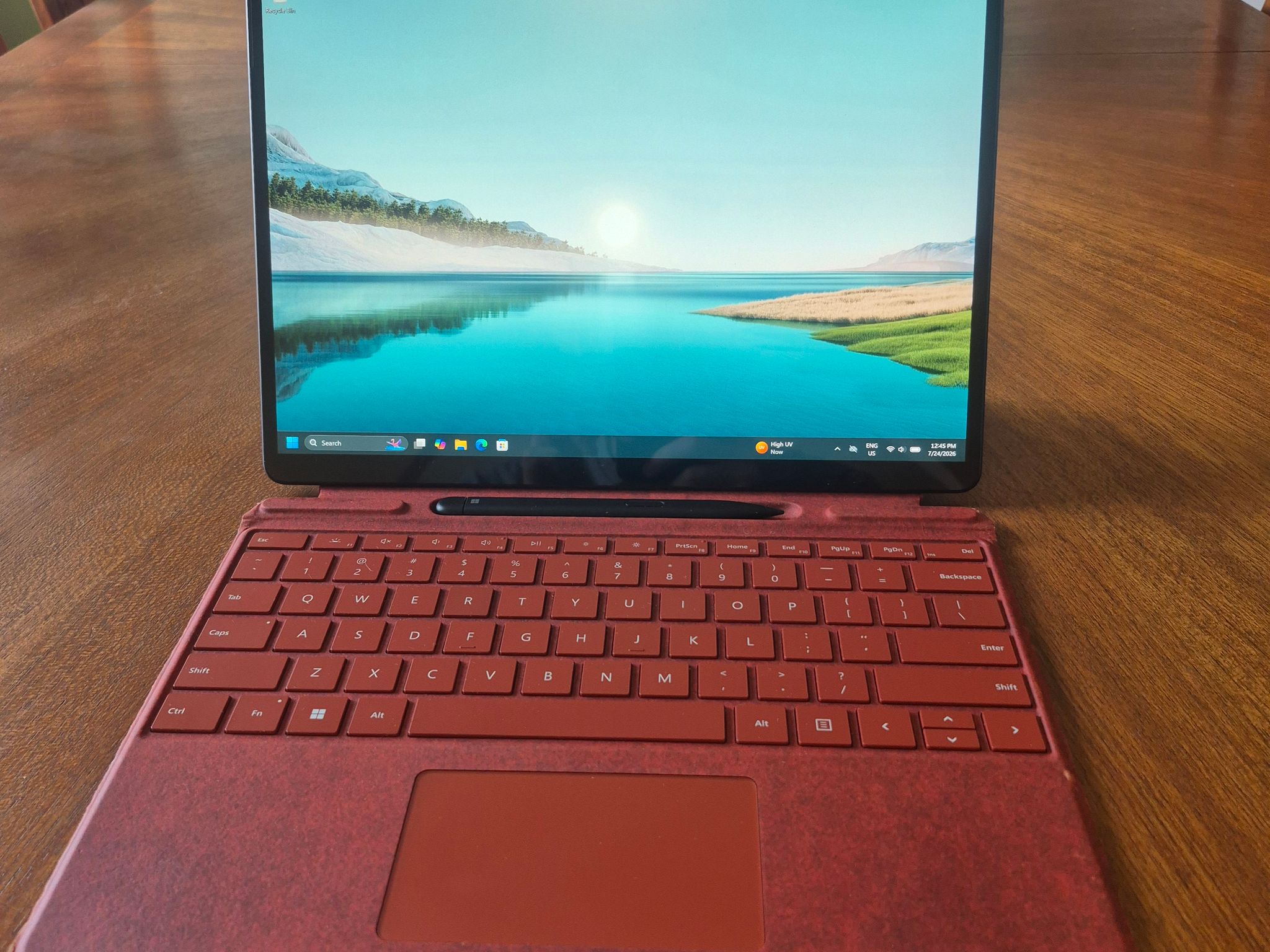 Microsoft Surface Pro 8 1TB SSD 16GB RAM Intel i7-1185G7 + Keyboard, Pen & Dock