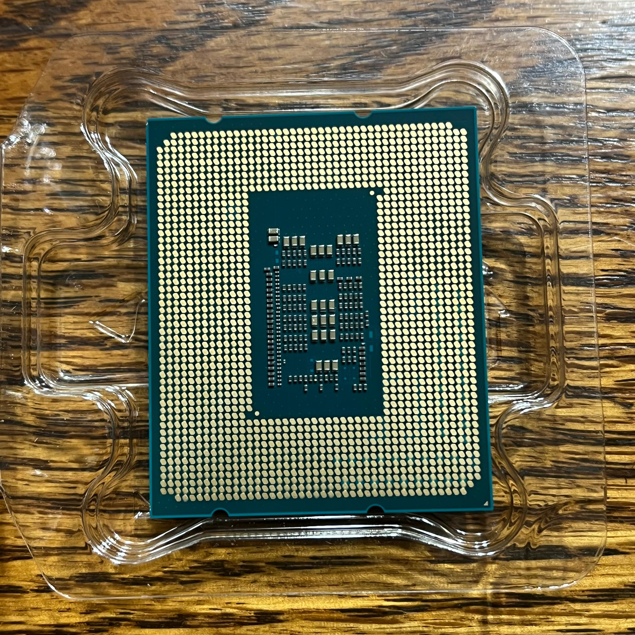 I3-13100F