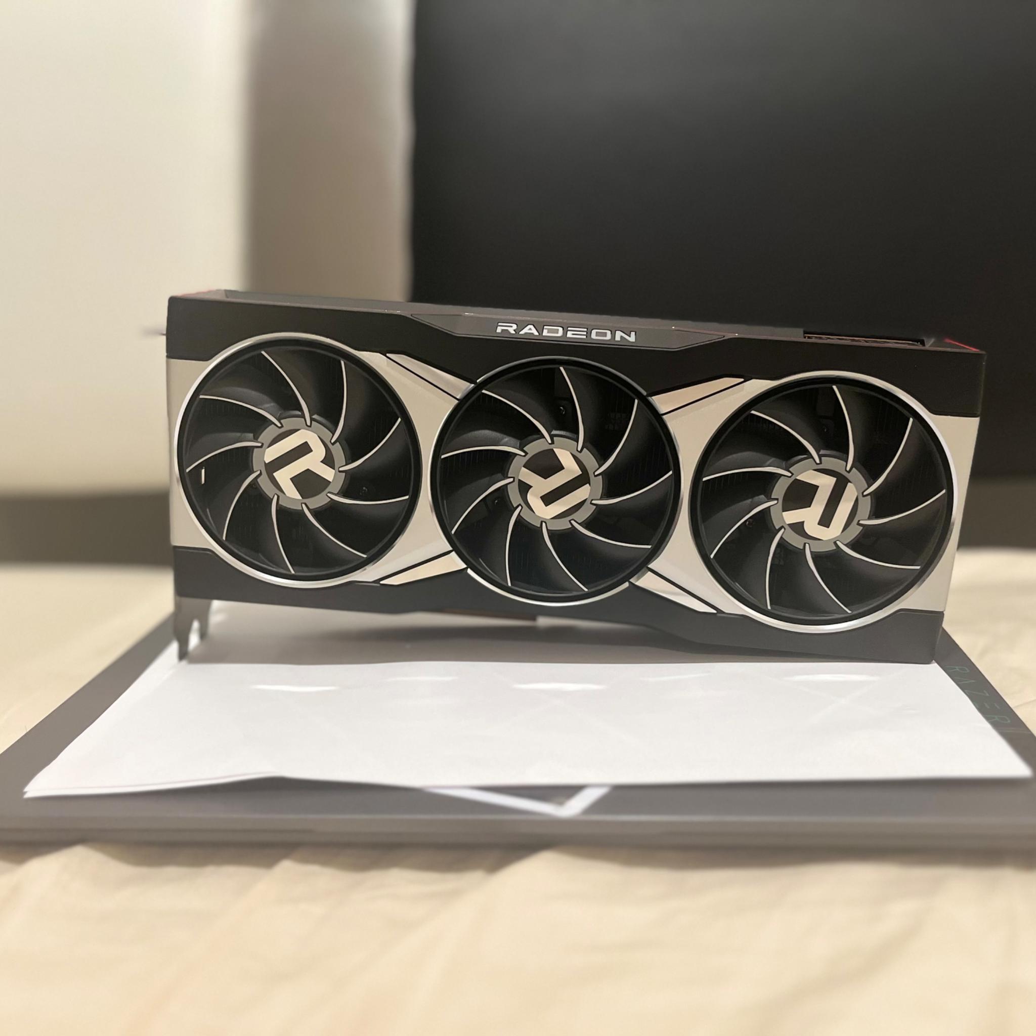 AMD RX 6900XT 16 GB Reference Model