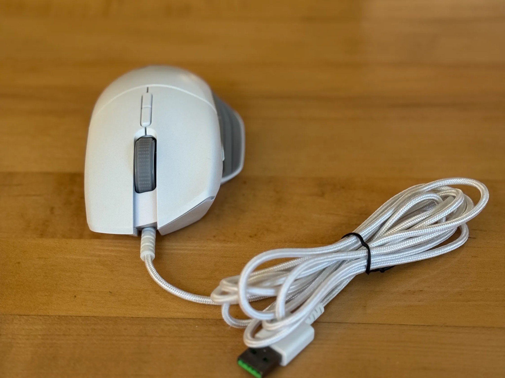 Razer Basilisk Gaming Mouse: 16,000 DPI Optical Sensor - Chroma RGB Lighting (White)