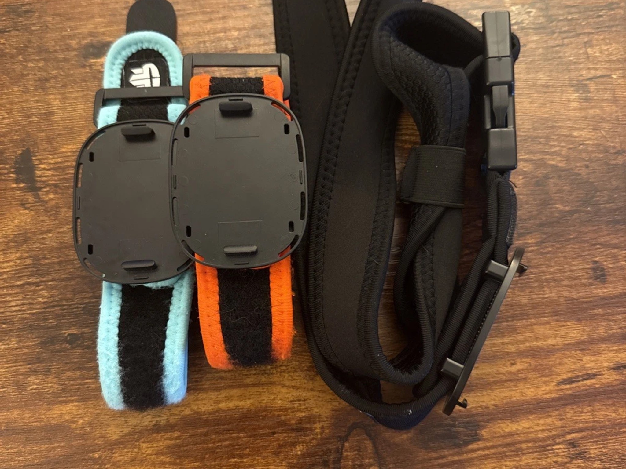 HTC Vive Ultimate Tracker 3+1 Kit with track straps