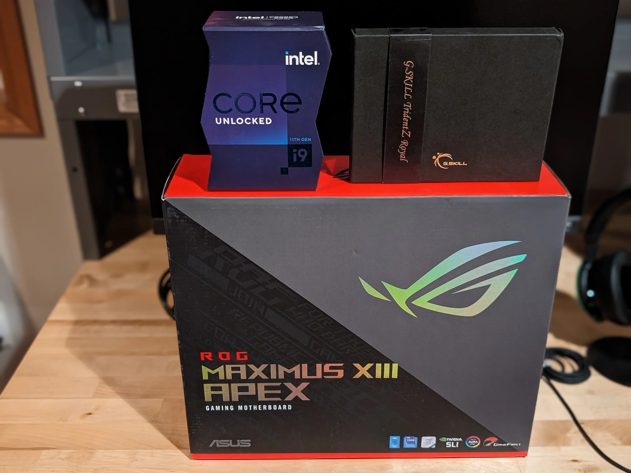 Motherboard/CPU/Memory Combo: ASUS MAXIMUS XIII APEX w/Intel 11900k CPU/G.Skill 4800mhz DDR416gb