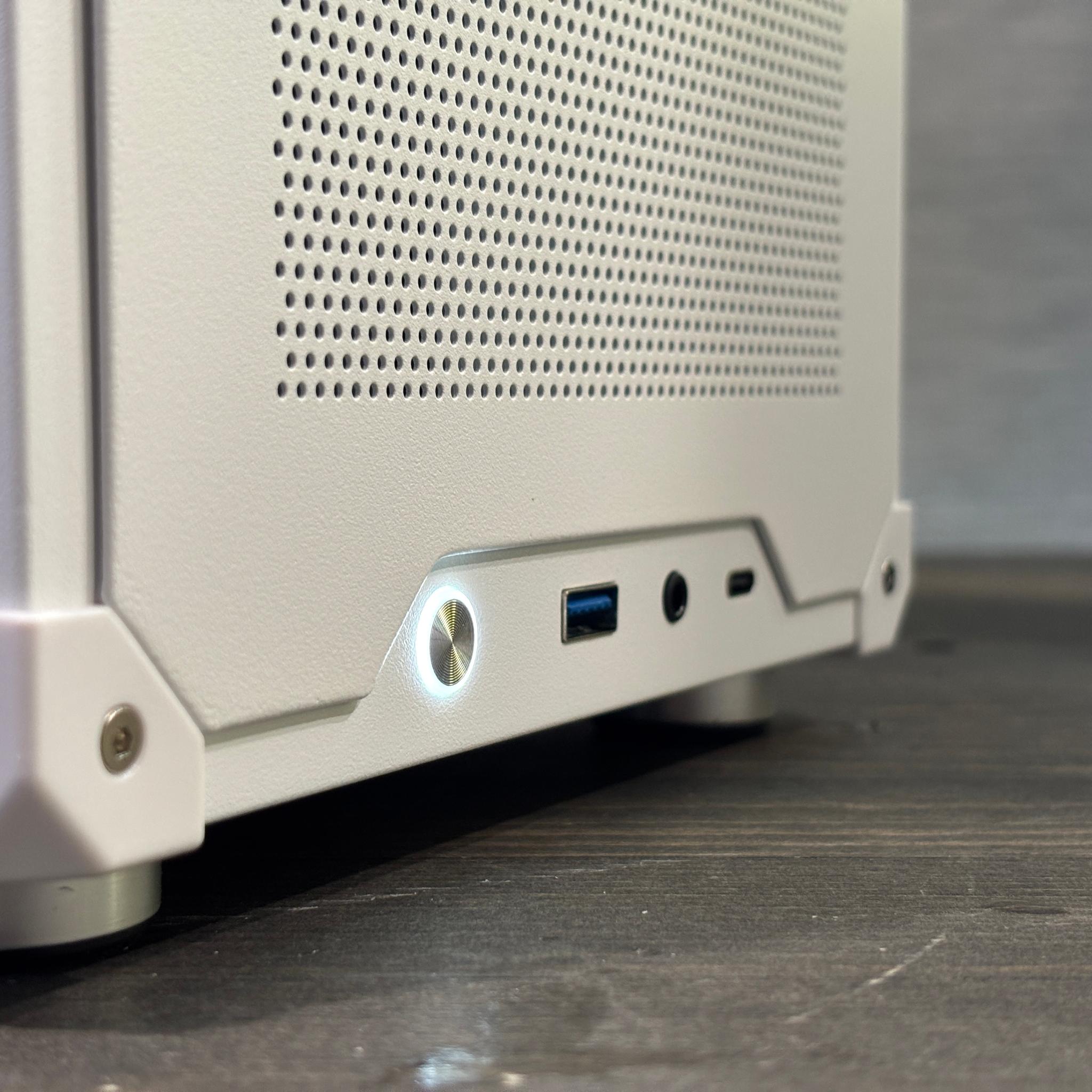 Stunning ITX Gaming PC(RTX 4060)