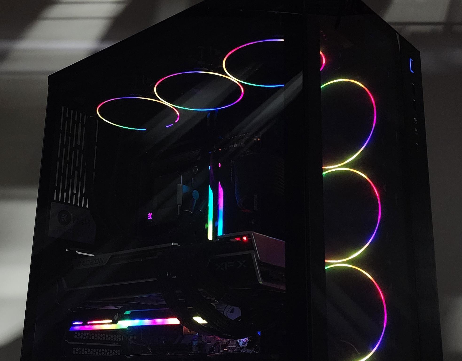 Gaming PC Ryzen 7 7800X3D 64GB RAM 2TB SSD RX 7900 XTX 24GB Windows 11 PC