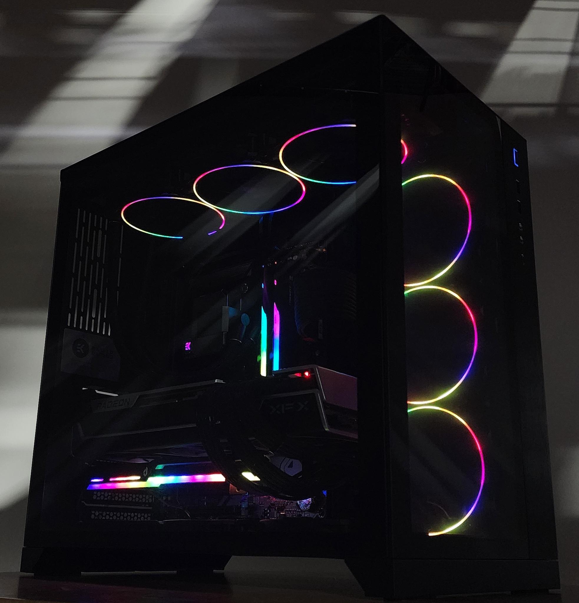 Gaming PC Ryzen 7 7800X3D 64GB RAM 2TB SSD RX 7900 XTX 24GB Windows 11 PC