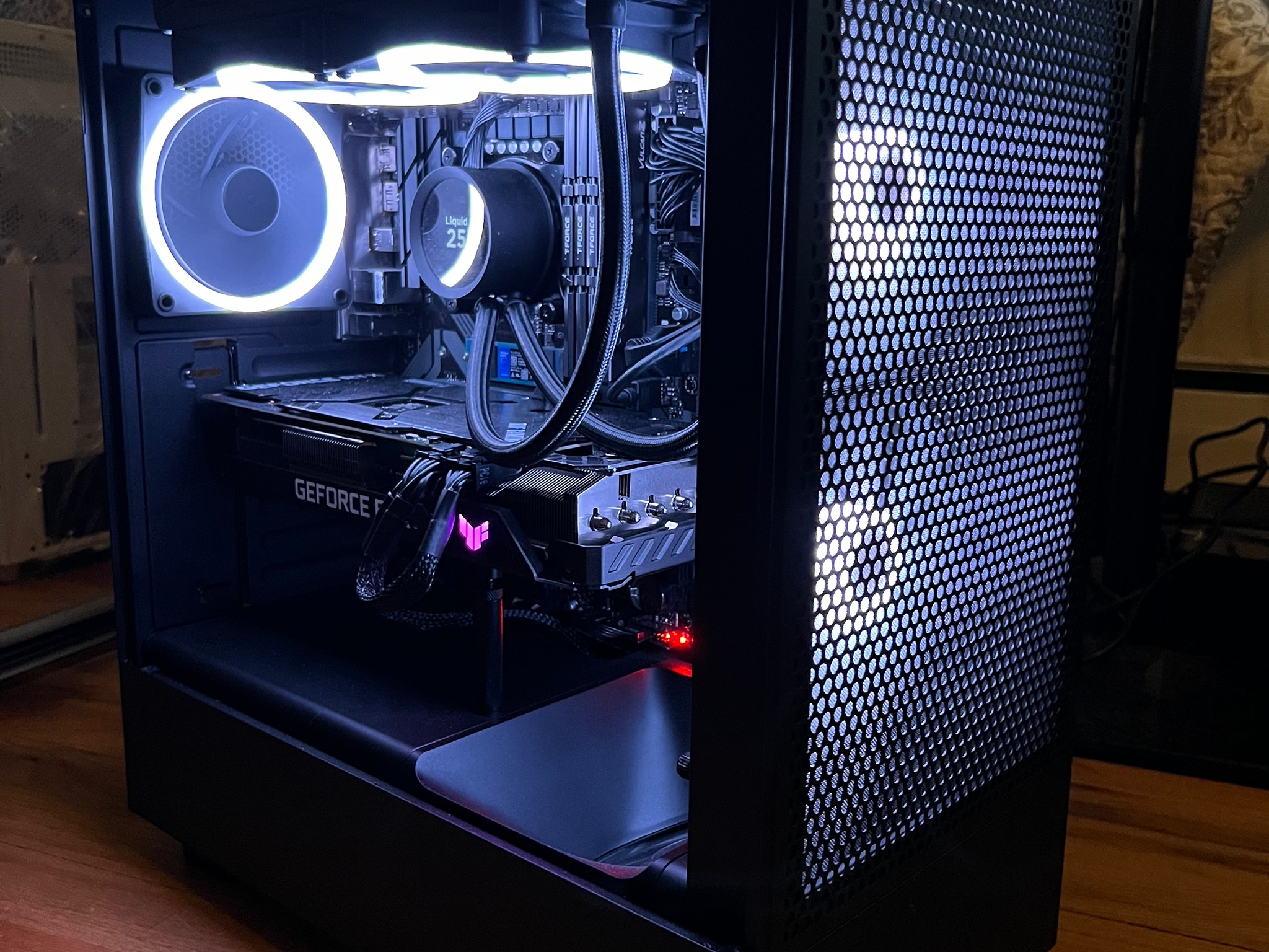 NZXT H5 Flow RGB + NZXT Kraken 240 RGB + NZXT S650 80+ Gold PSU