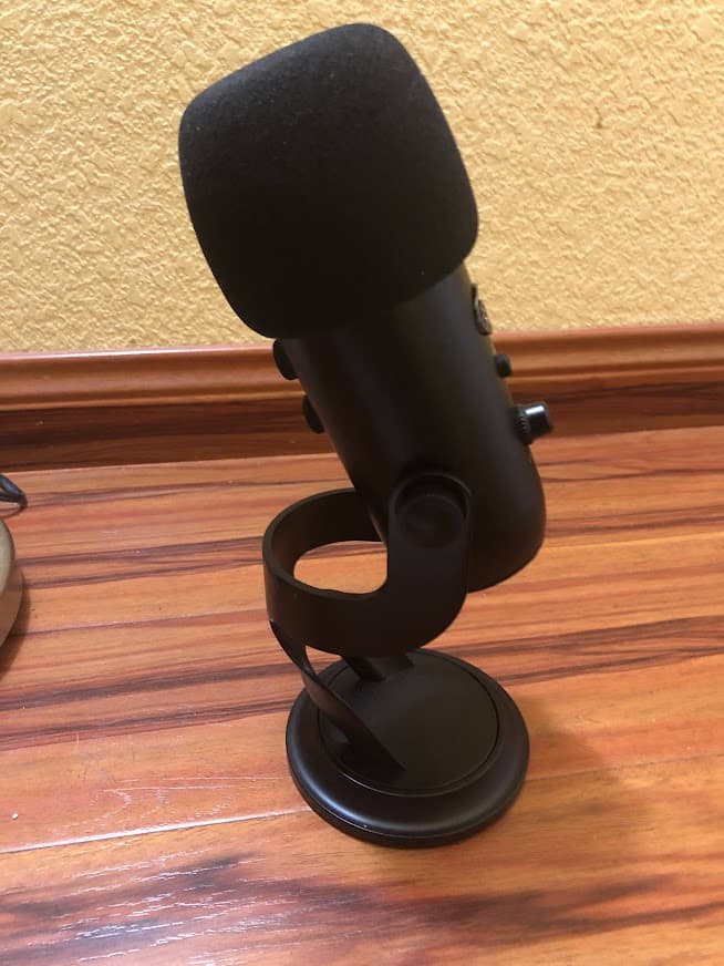 Blue Yeti USB Microphone - Blackout w/ Mudder Foam Cover & Auphonix Pop Filter