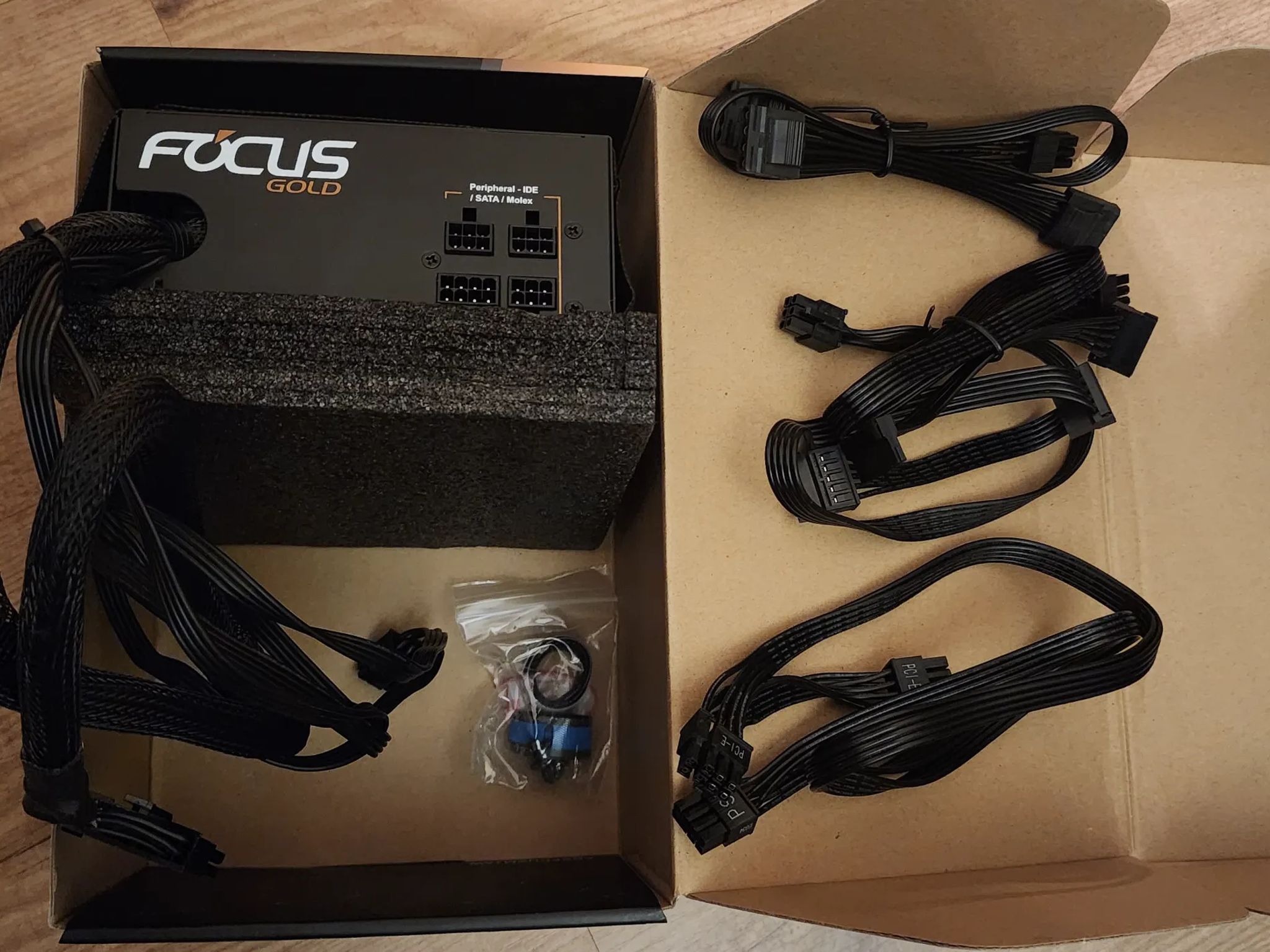 Seasonic Focus 450 Gold Plus Semi-Modular PSU