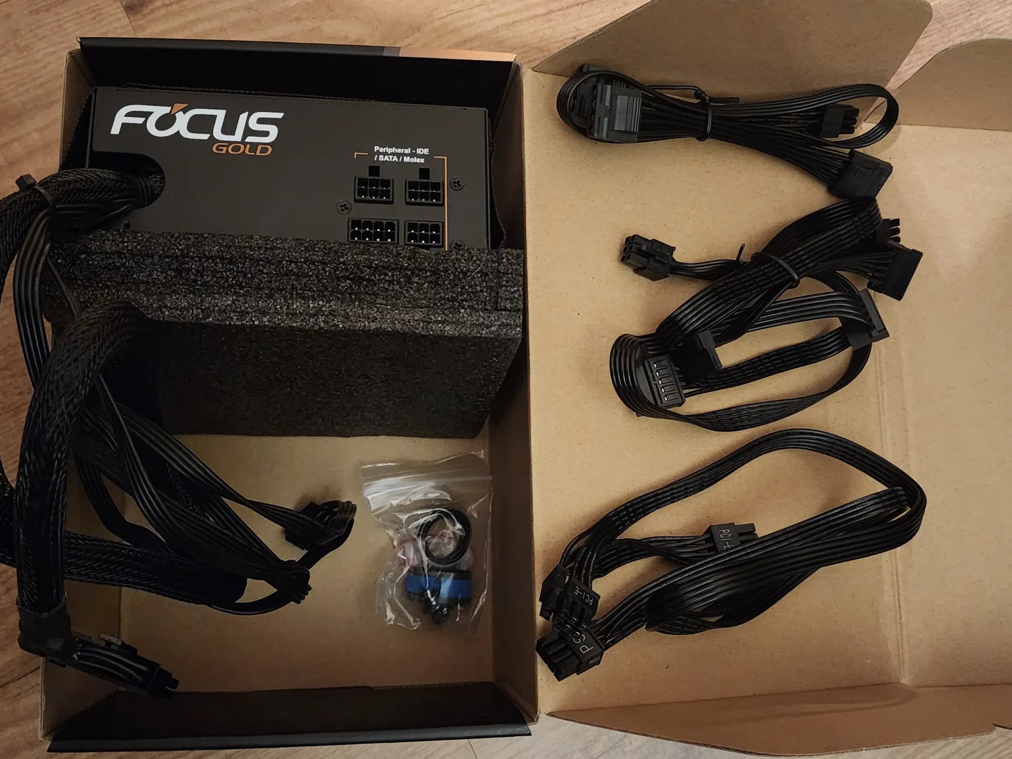 Seasonic Focus 450 Gold Plus Semi-Modular PSU