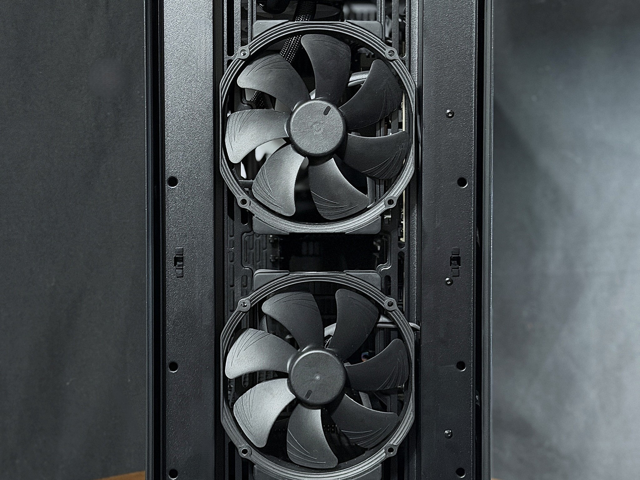 Custom Gaming PC - 9800X3D | RX 9070 XT | 32GB DDR5-6000 | 1TB Gen 4 NVMe
