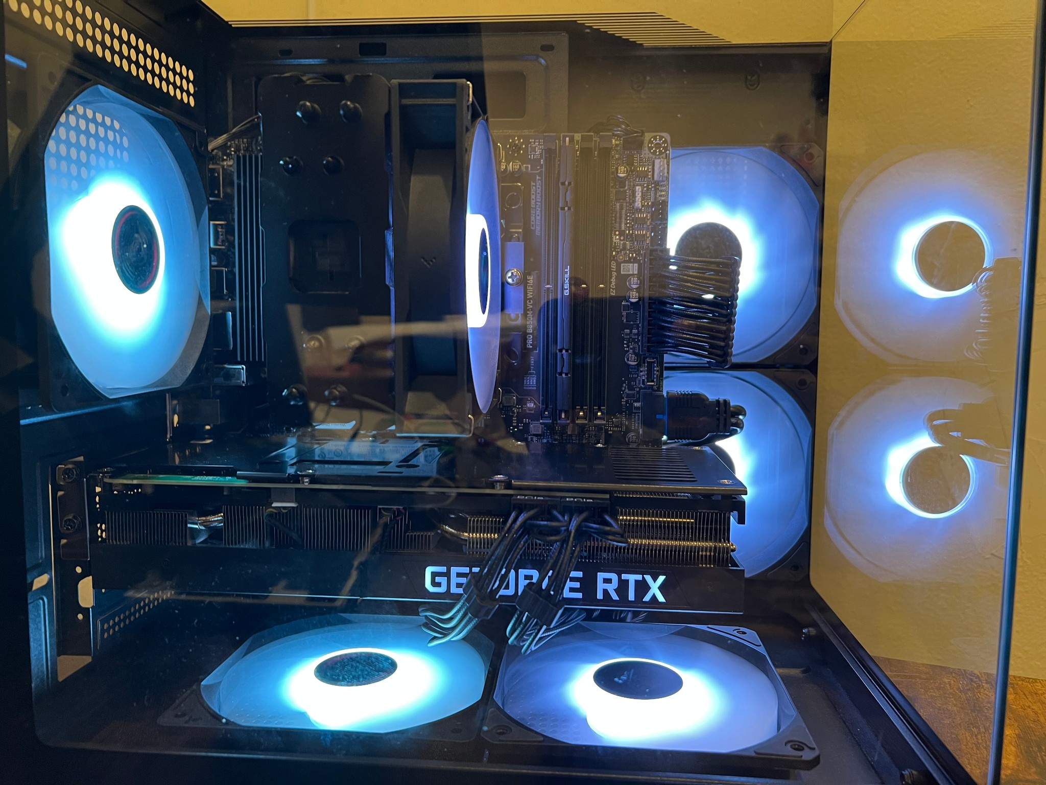 RTX 3080TI 12GB | Ryzen 5 7500X3D | 16gb RAM | 1tb Storage | Wifi and Bluetooth | 1440p Gaming PC.