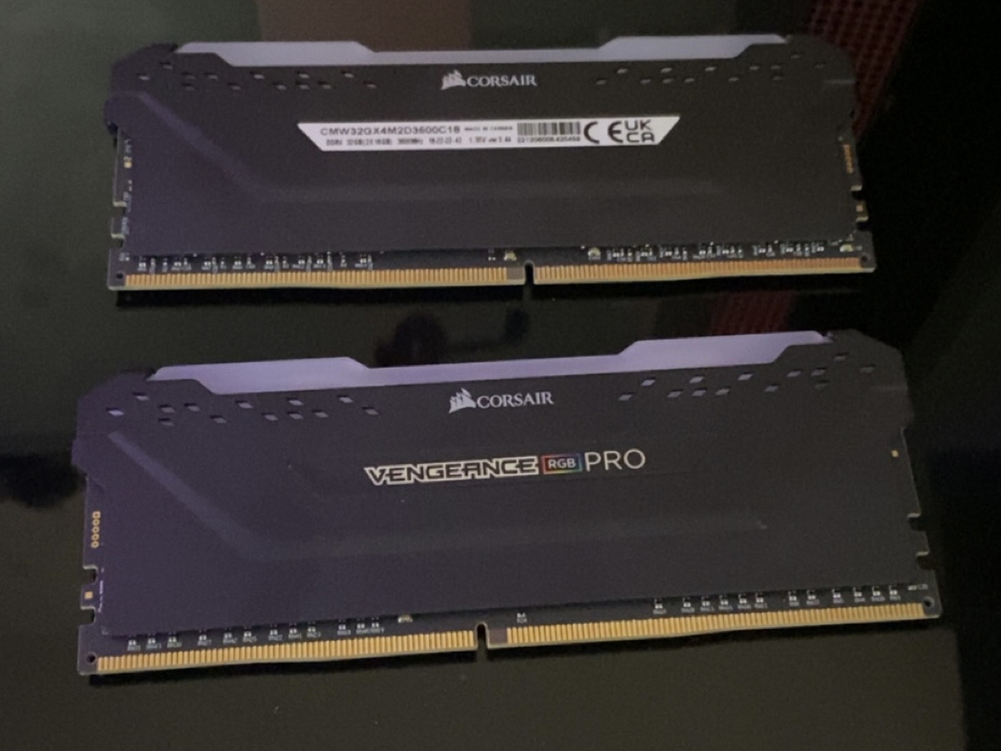 (32gb) Corsair Vengeance PRO RGB