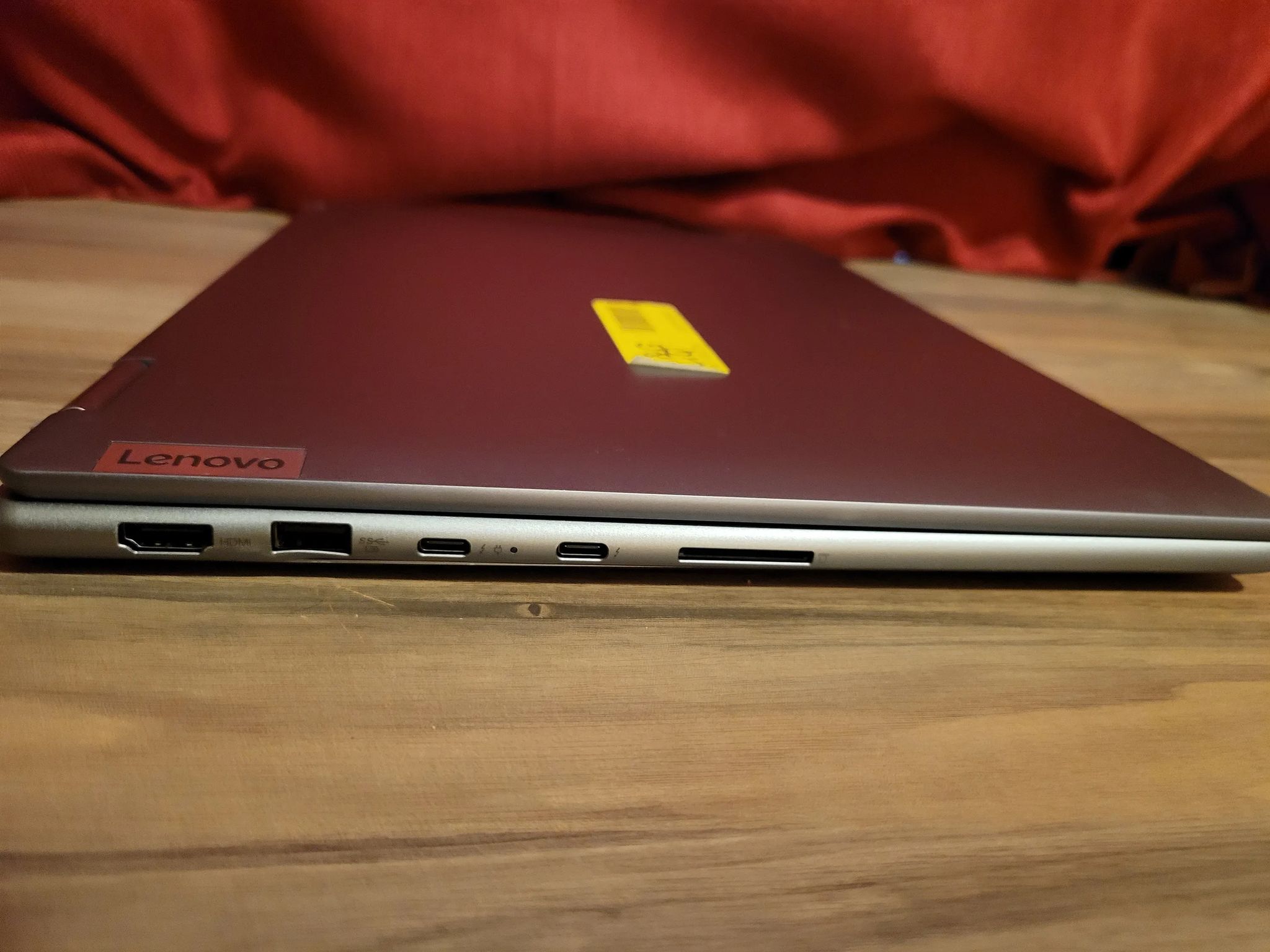 Lenovo Yoga 7i Touch Screen Laptop - 12th Gen Evo i7 - 16" 2k - Model 16IAP7