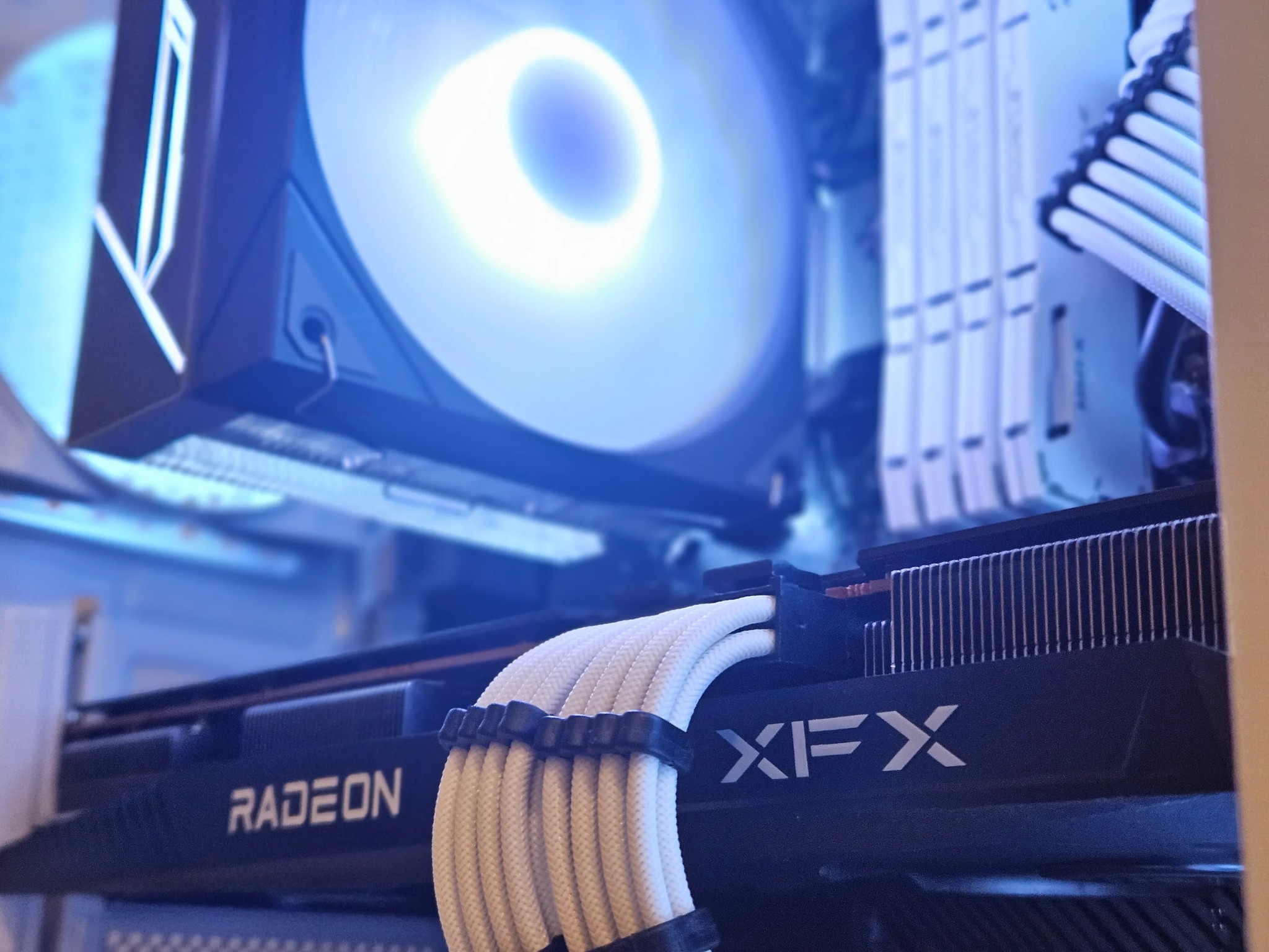 🗻Snowy Peak🗻 | RX 6700 | Ryzen 3600 | 32gb Ram | 1TB SSD