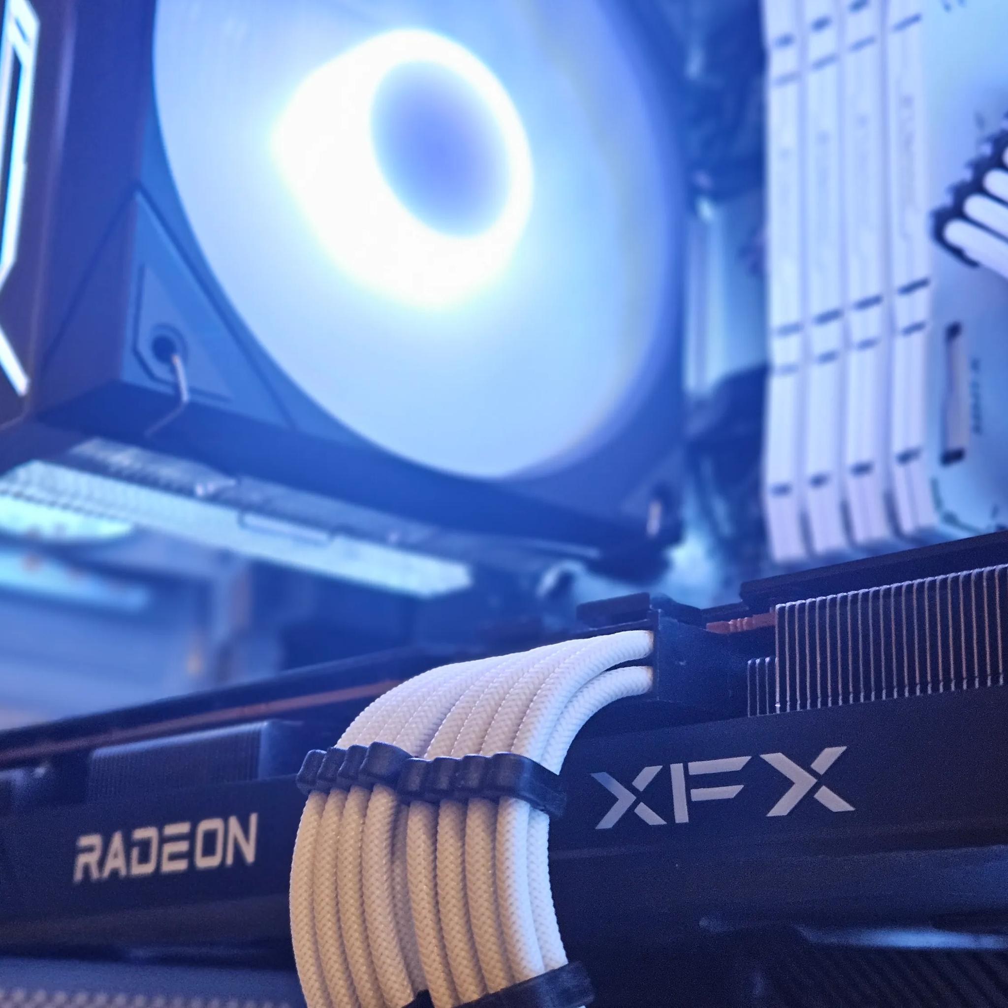 🗻Snowy Peak🗻 | RX 6700 | Ryzen 3600 | 32gb Ram | 1TB SSD