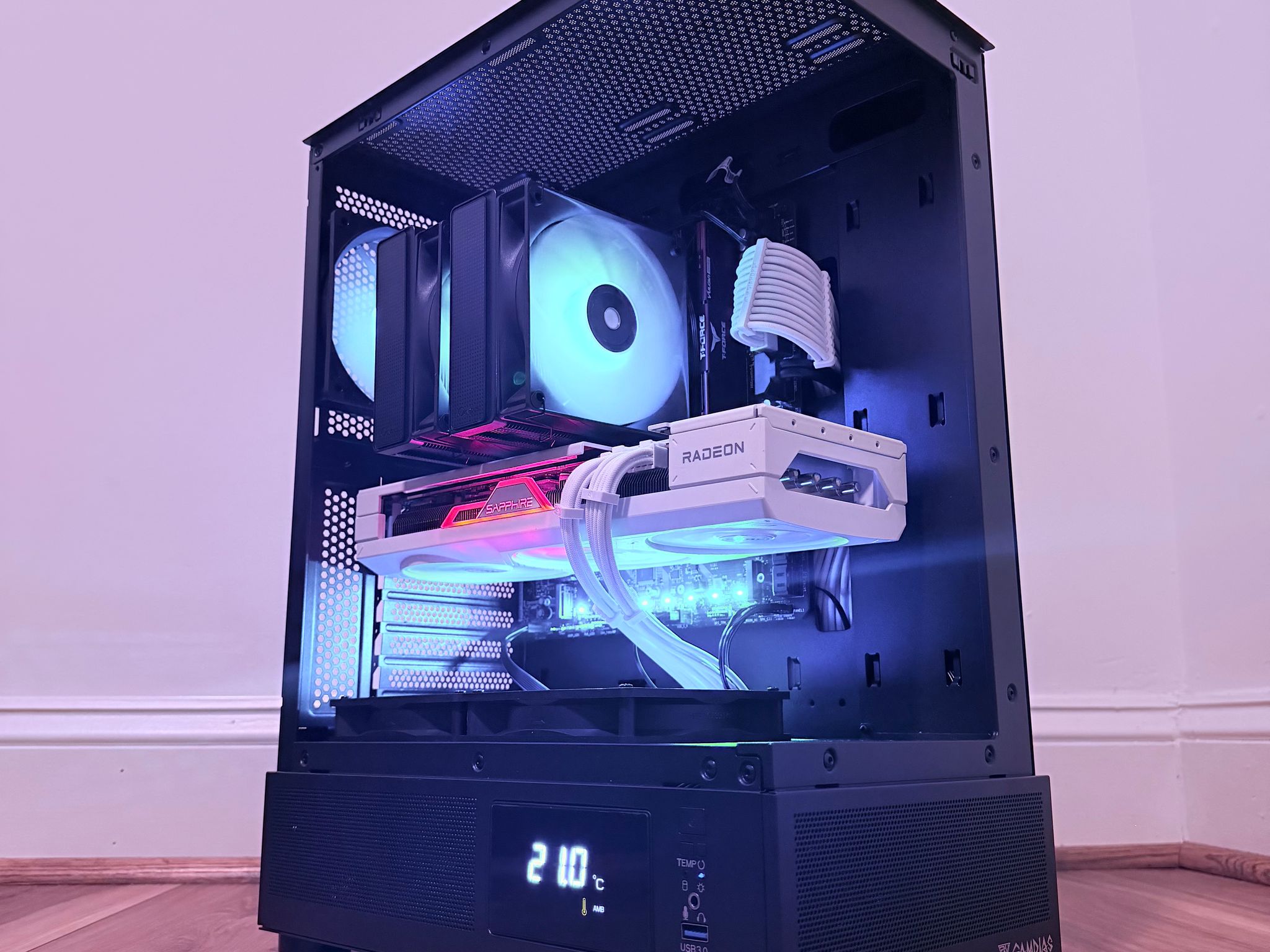 ❄️"Polar Nova"❄️| 1440p/4k Gaming | RX 7800 XT 16gb  | Intel i5 14600K | 32B DDR5 | 1tb Storage