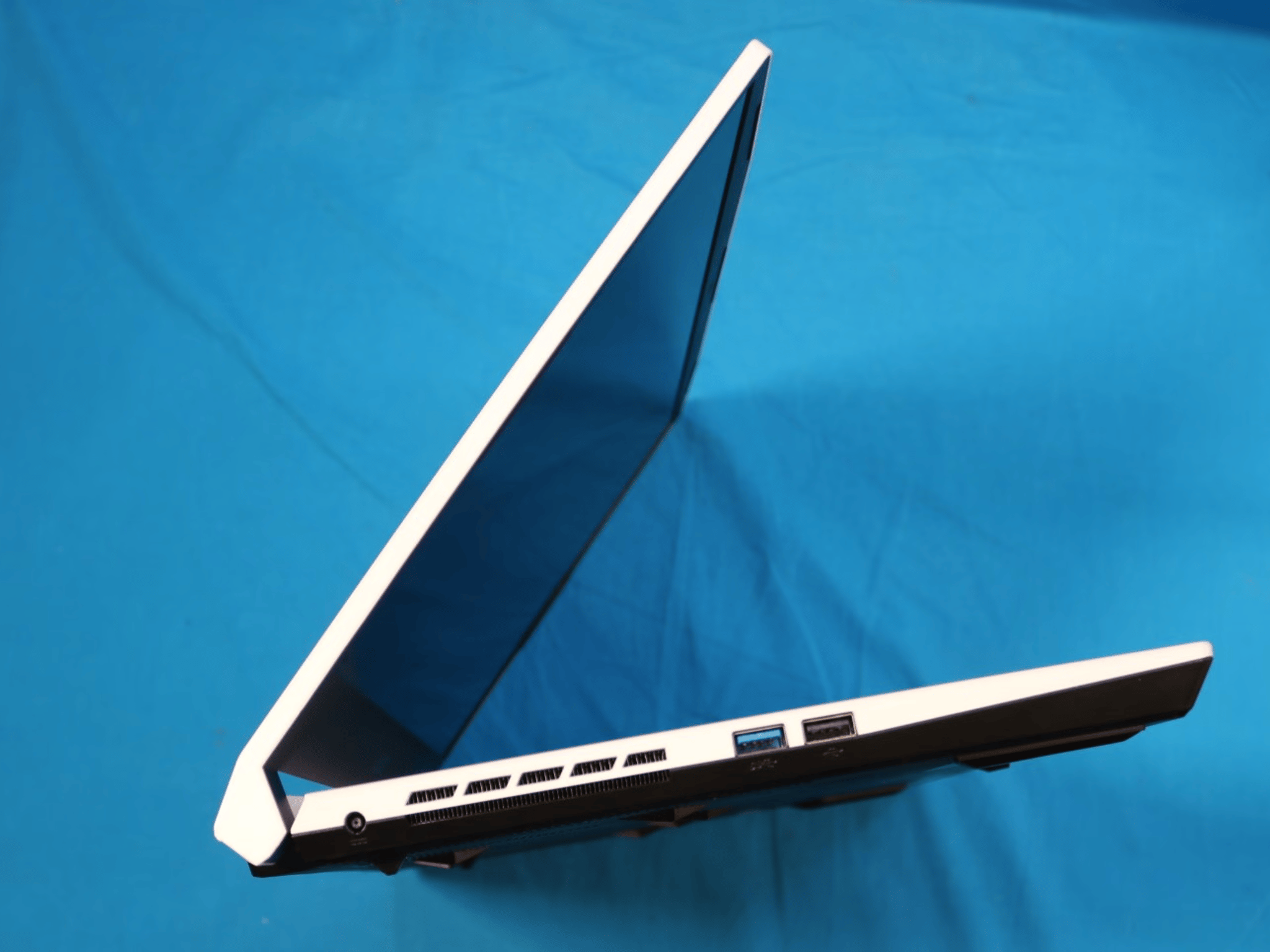 MSI Sword 15.6" Gaming Laptop Intel Core i7 NVIDIA GeForce RTX 3050 Ti 512GB SSD 8GB RAM