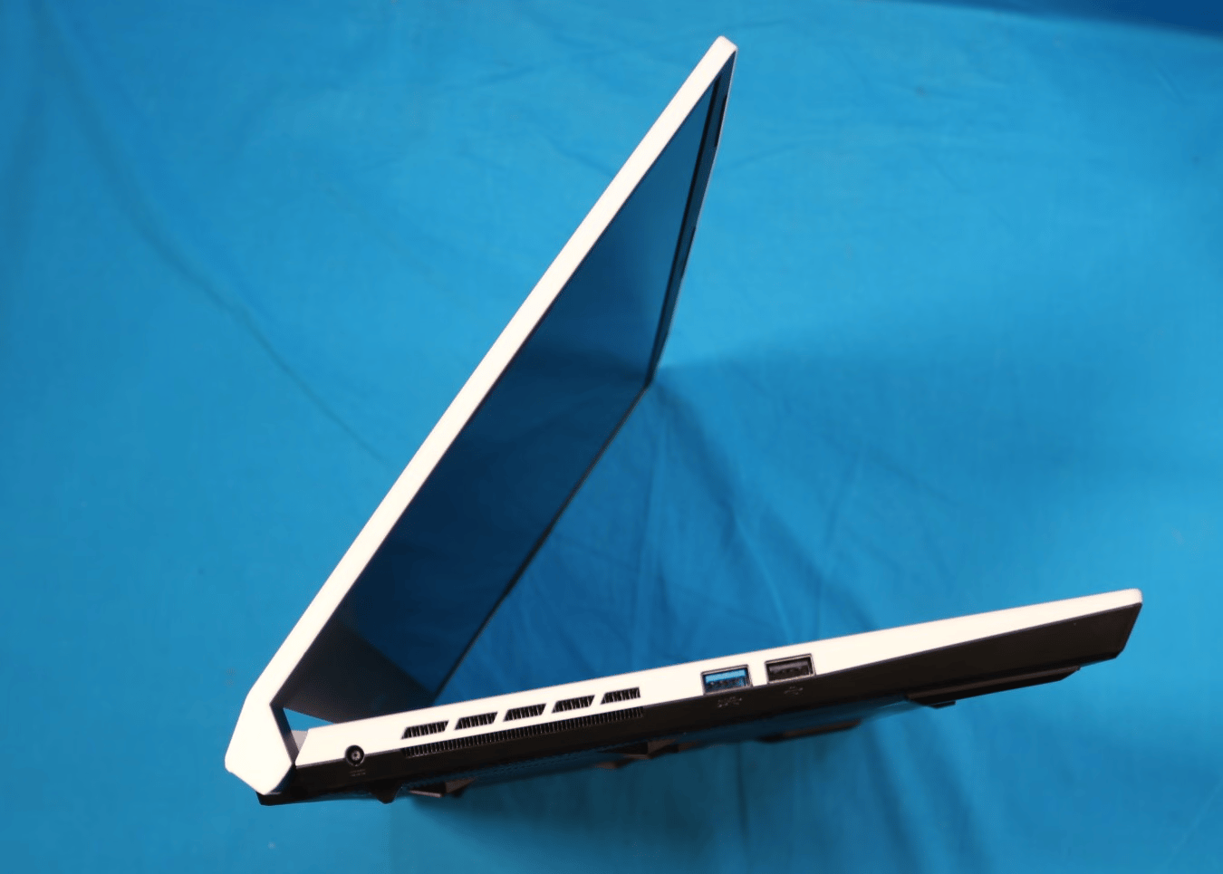 MSI Sword 15.6" Gaming Laptop Intel Core i7 NVIDIA GeForce RTX 3050 Ti 512GB SSD 8GB RAM