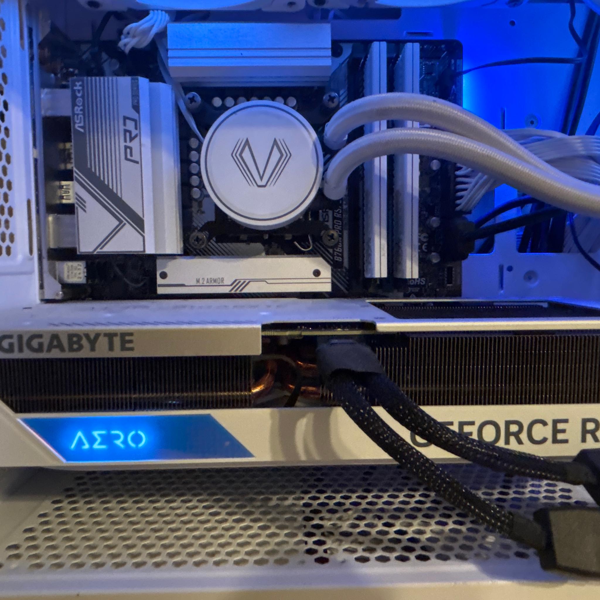 GIGABYTE AERO OC GeForce RTX 4070 Ti SUPER