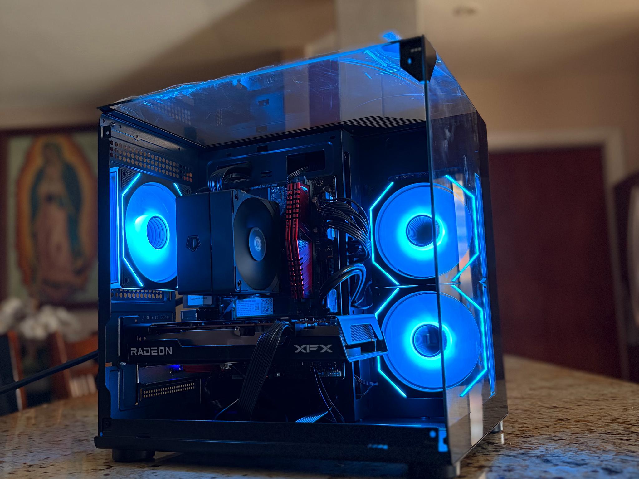 Black Gaming PC | RX 6600XT 8GB | INTEL 7-8700 | 16GB RAM | 500GB 